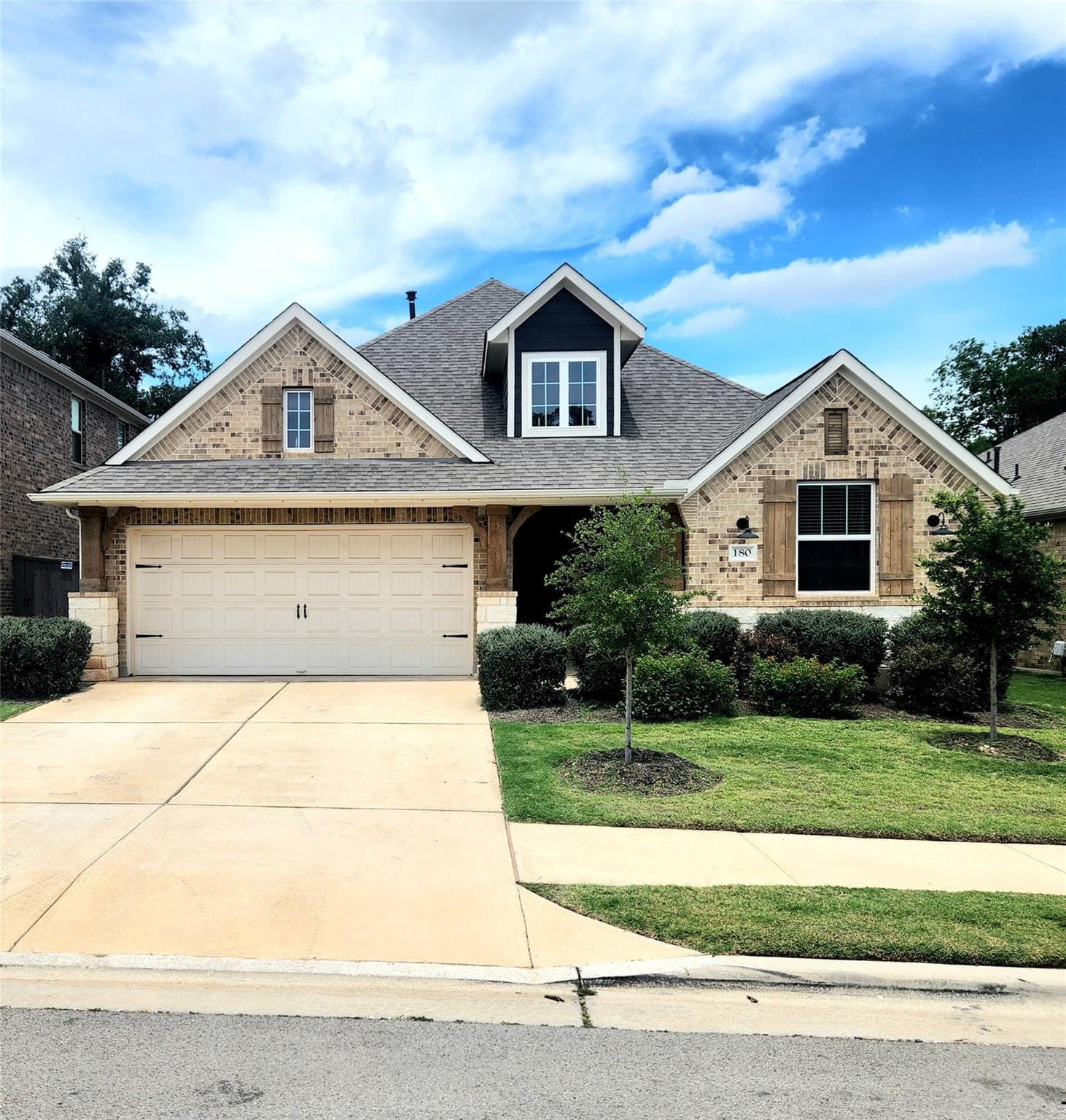 180  Golden Gate Ln