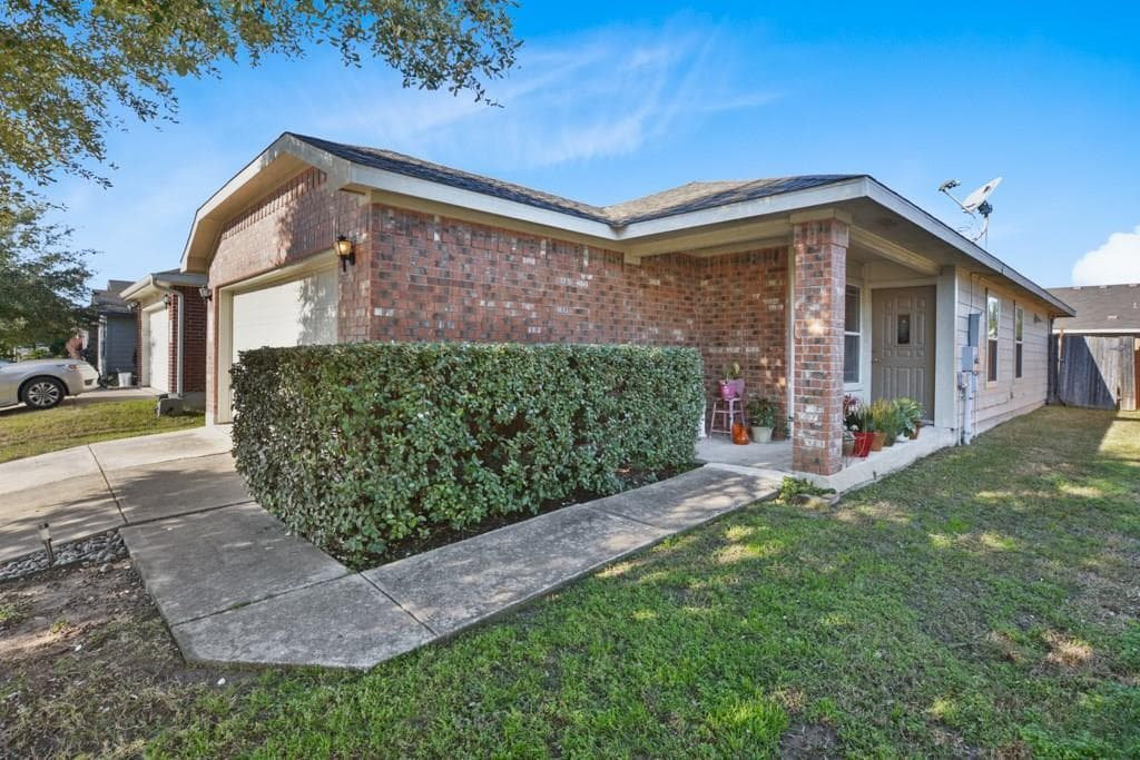 7608  Cayenne Ln