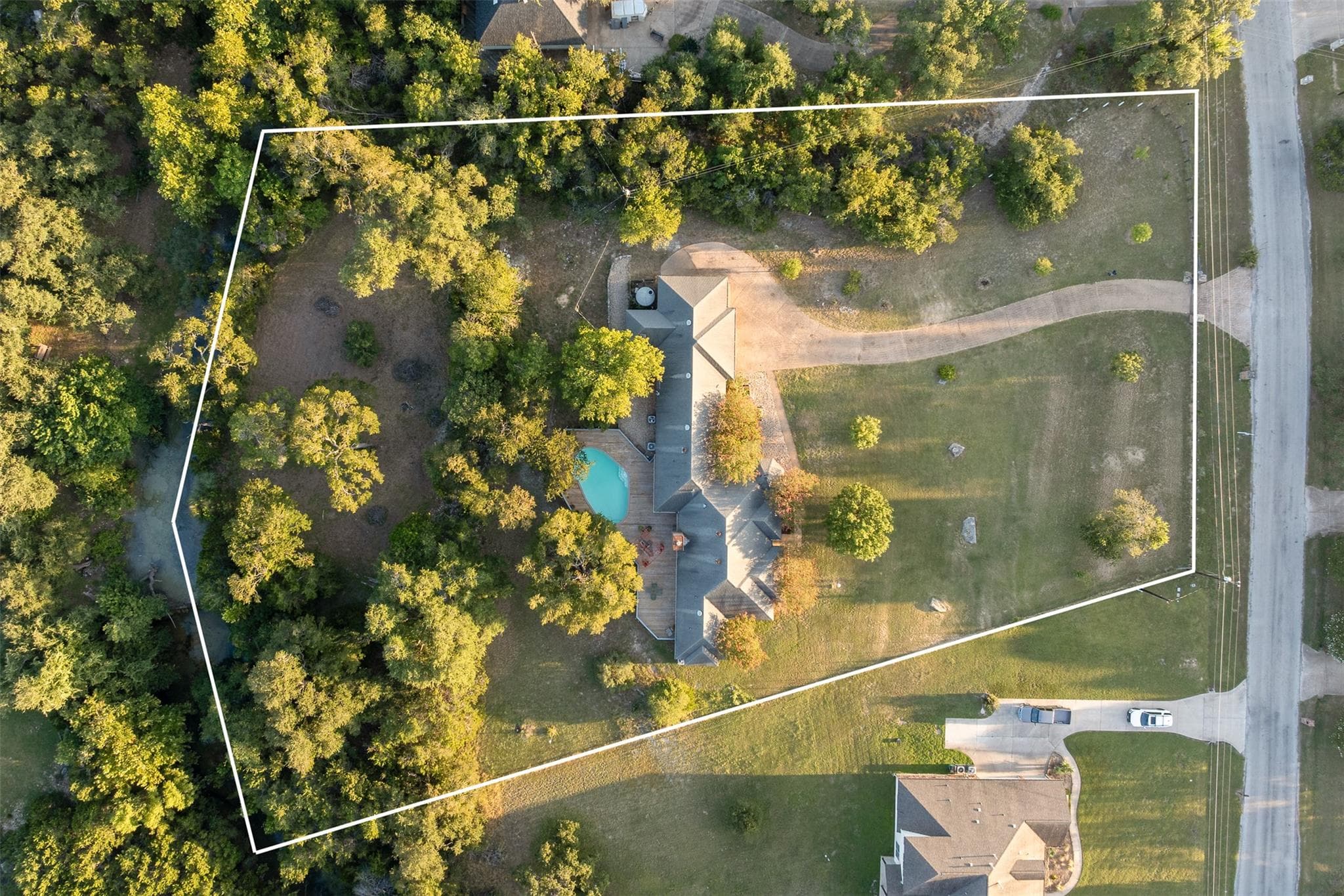 509  Roy Creek Ln
