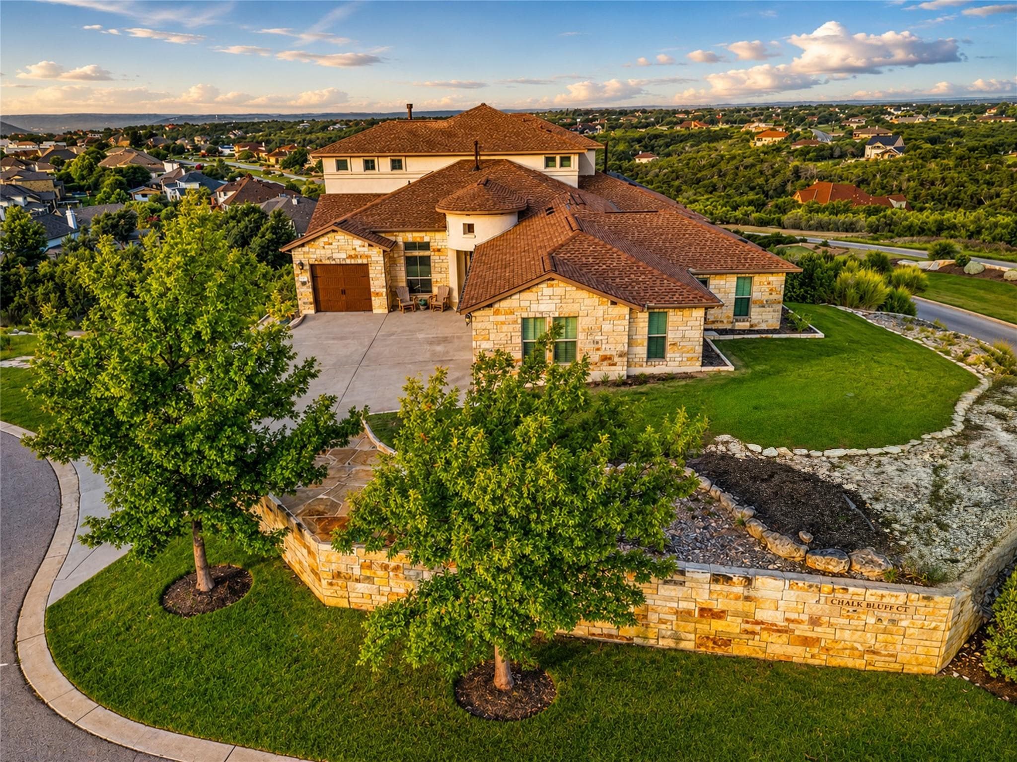 1501  Chalk Bluff Ct
