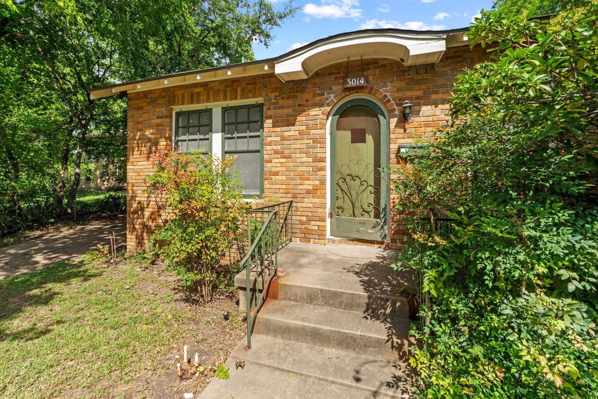 3014  Hemphill Park