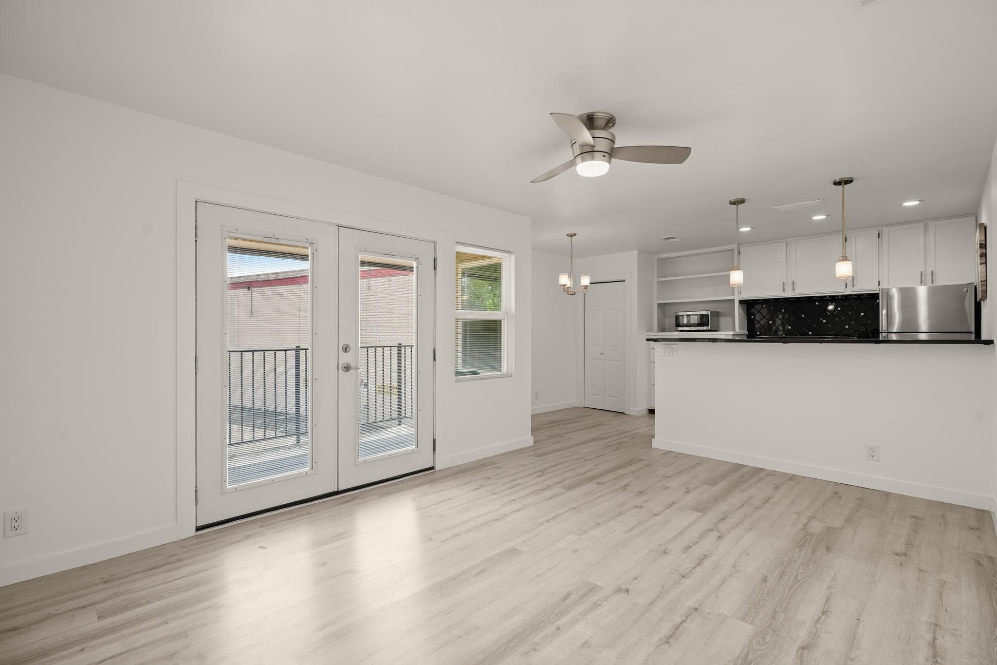 2600  Penny Lane Ln  #211