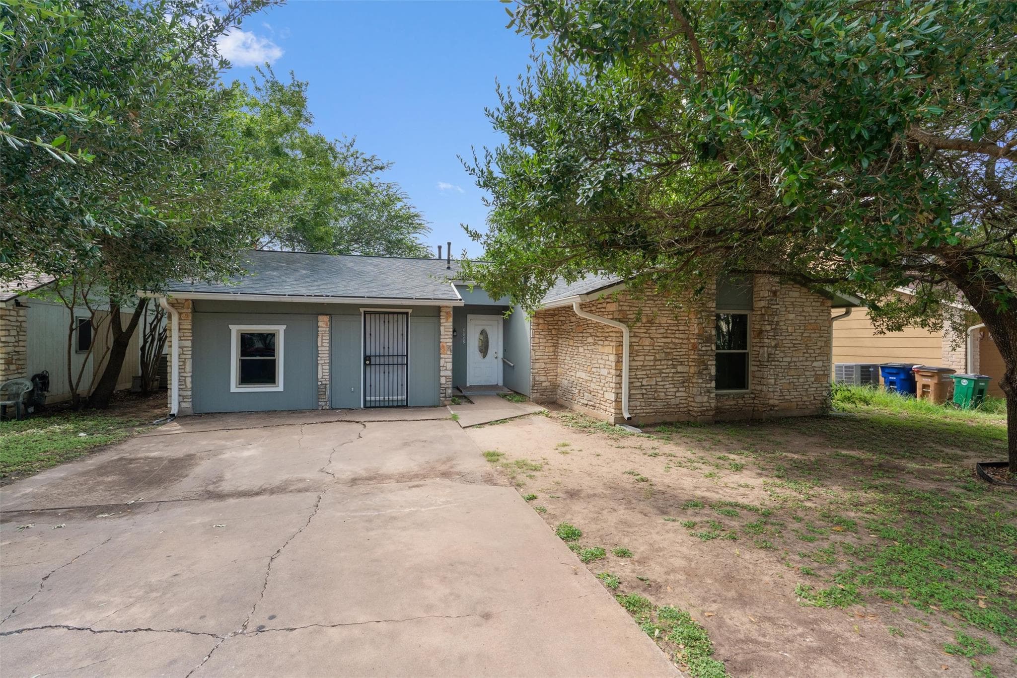 4809  BAYSIDE Dr