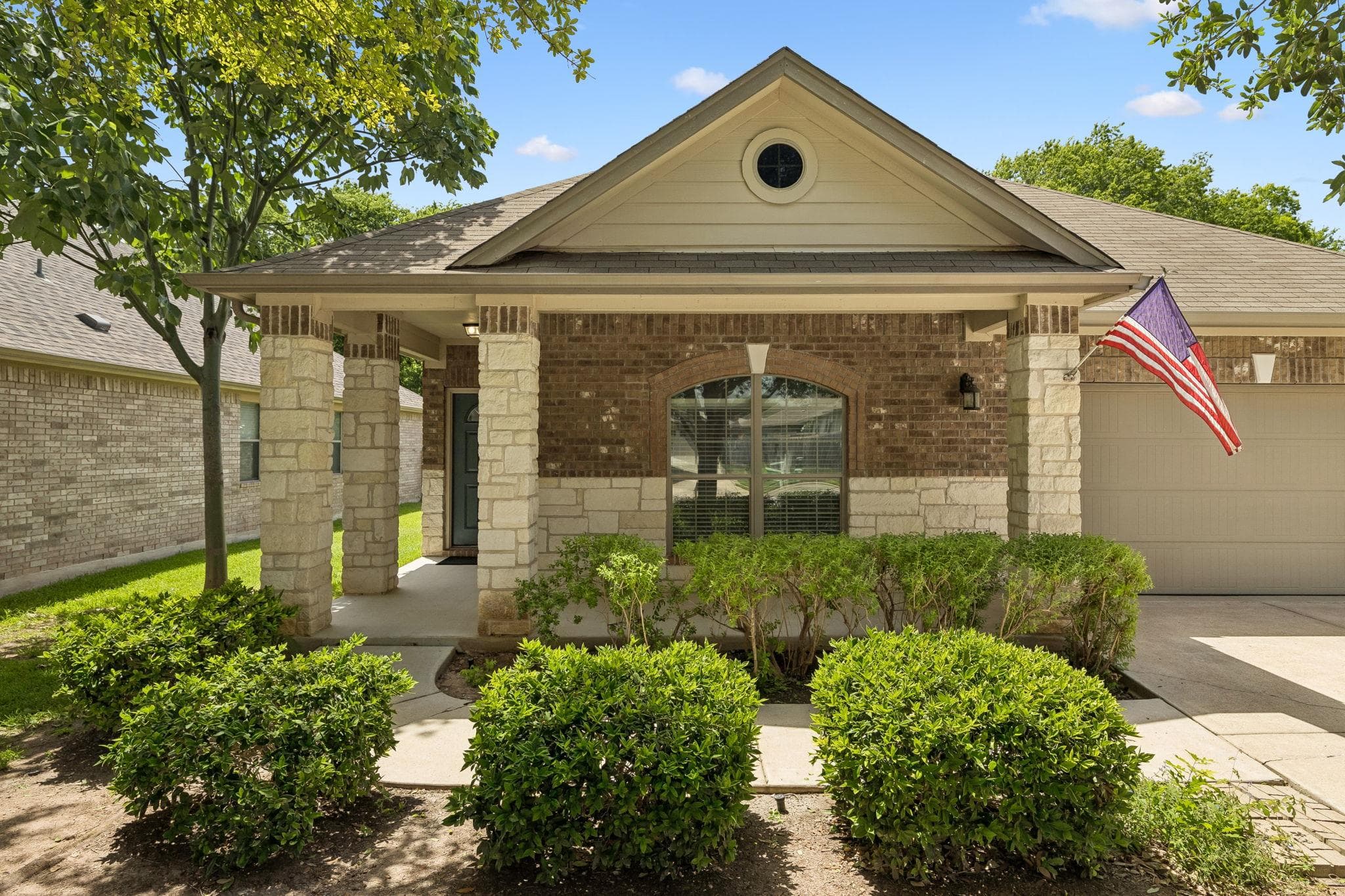 1049  Sussex Way