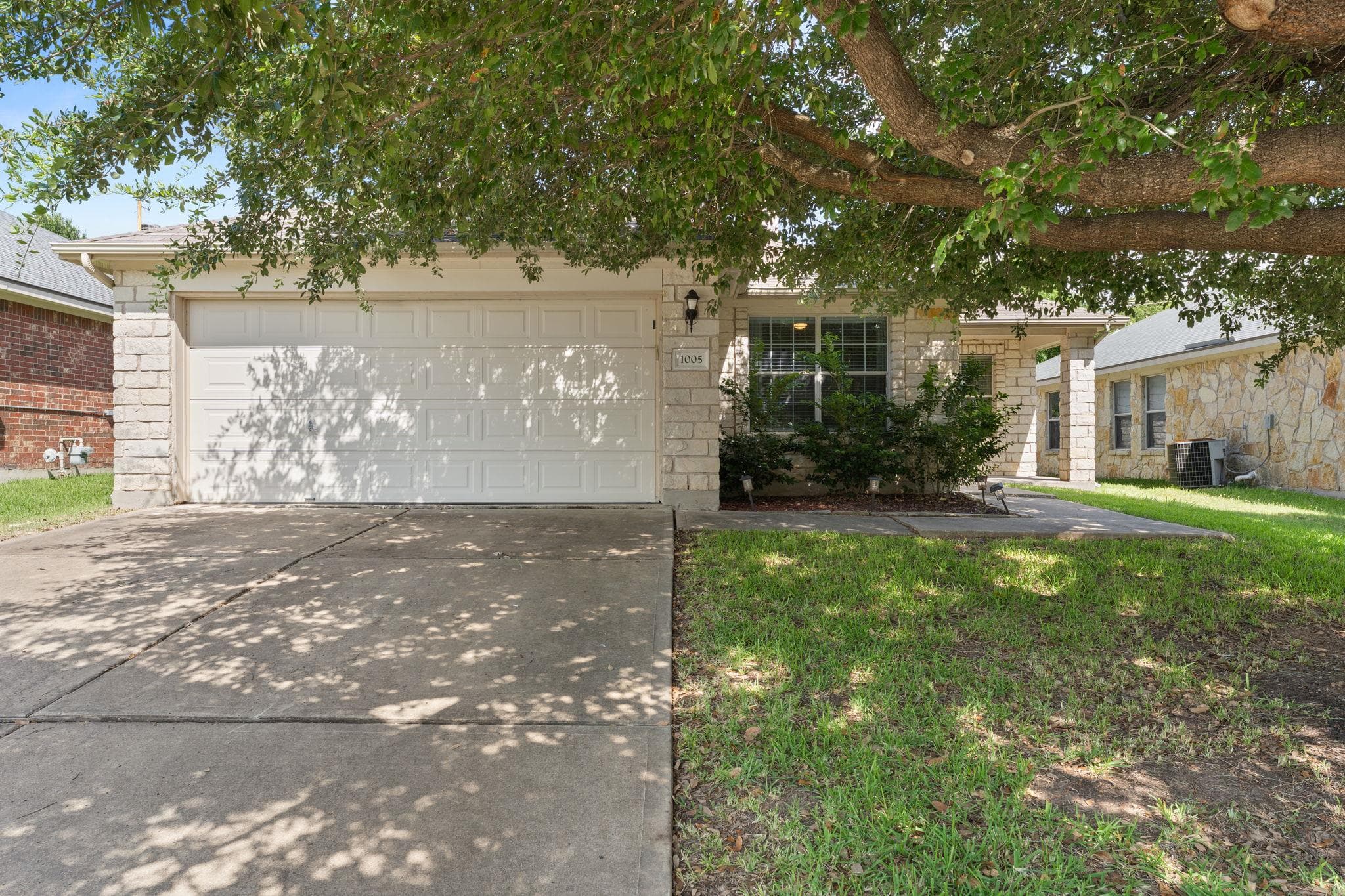 1005  Blackburn Pl