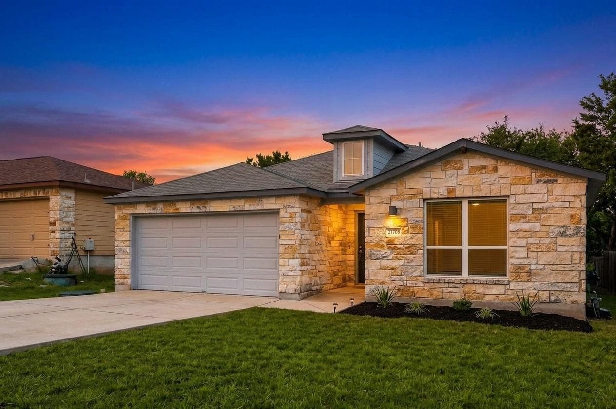 21709  Crystal Way