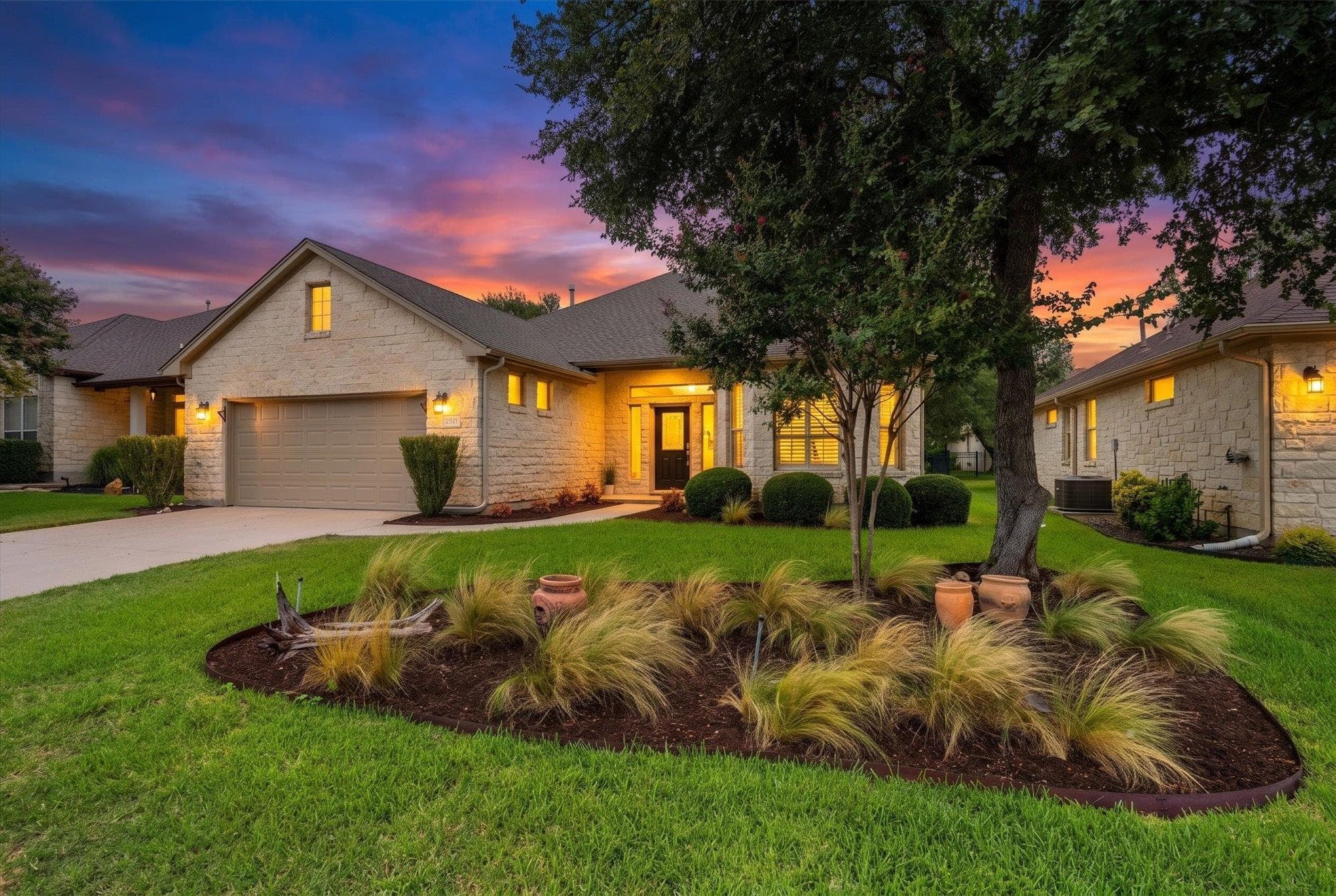 916  Heritage Oaks Bnd