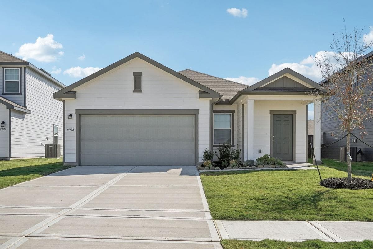 12909  Kentucky Warbler Dr