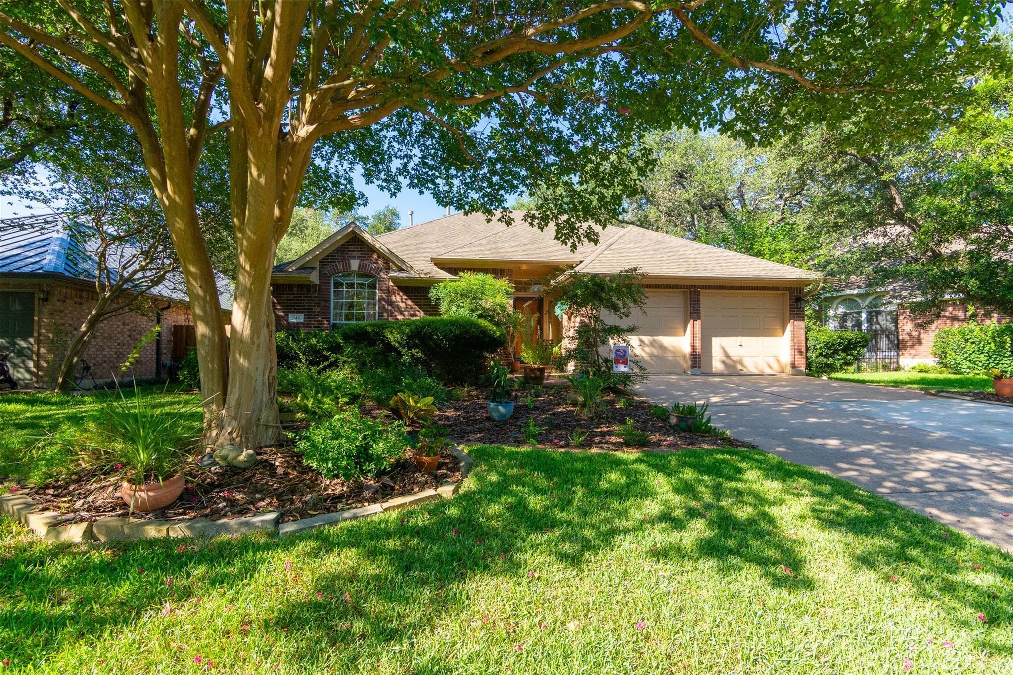 6411  CLAIRMONT Dr