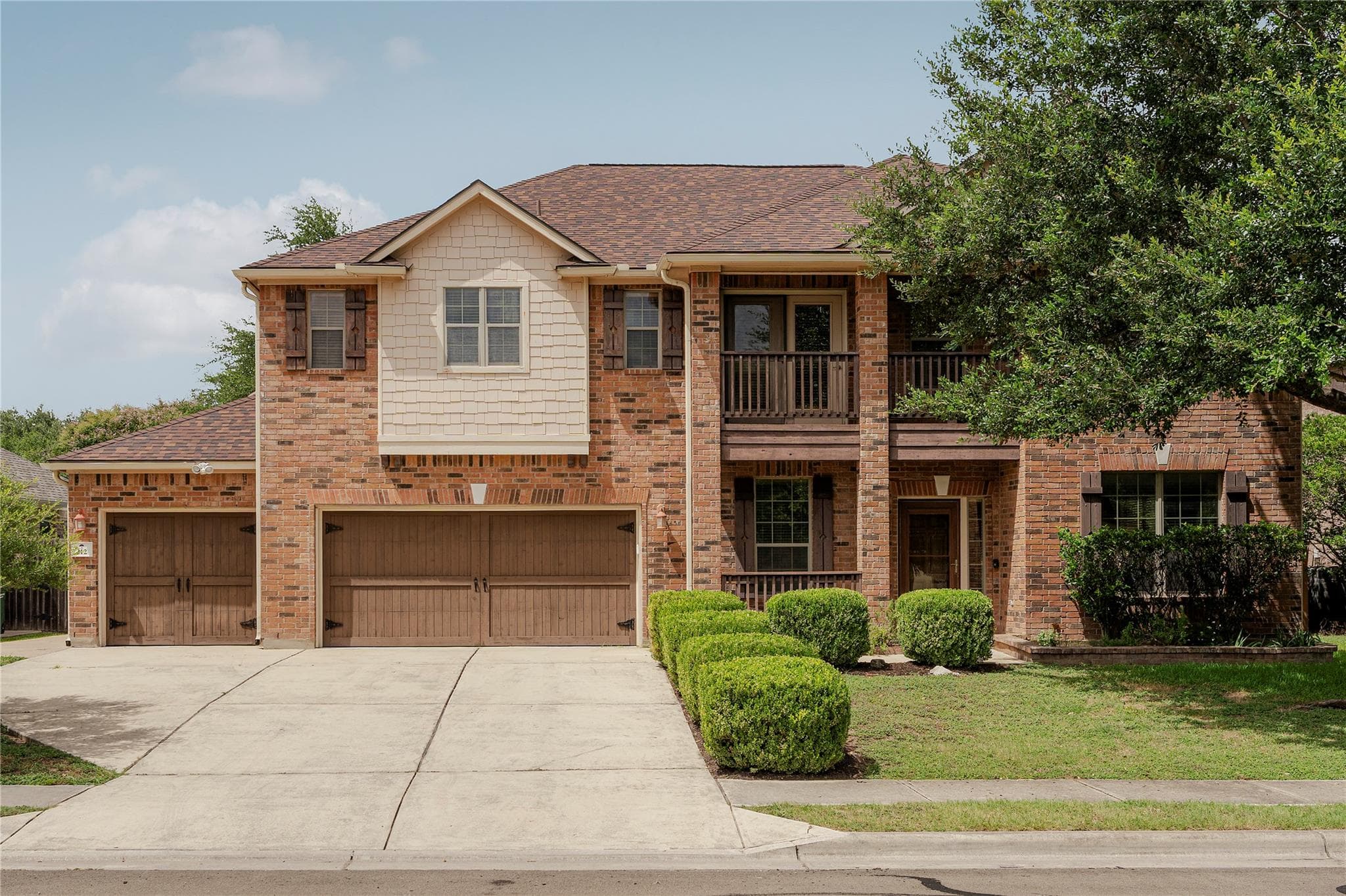 212 Camperdown Elm Dr