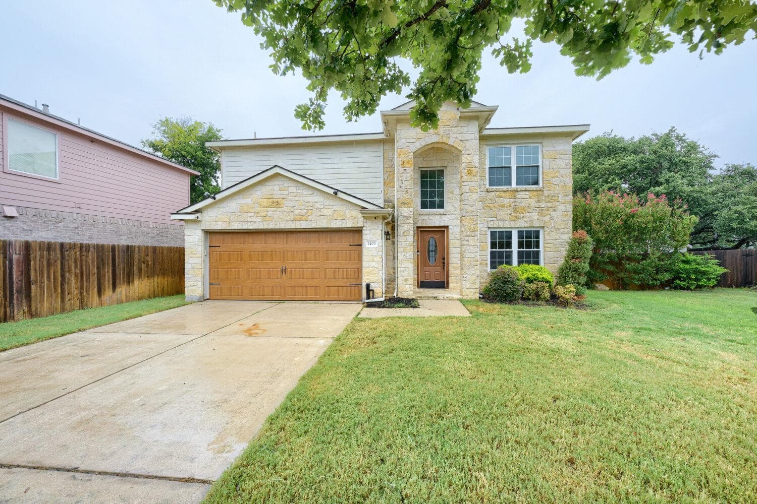 1405  Hawk Dr