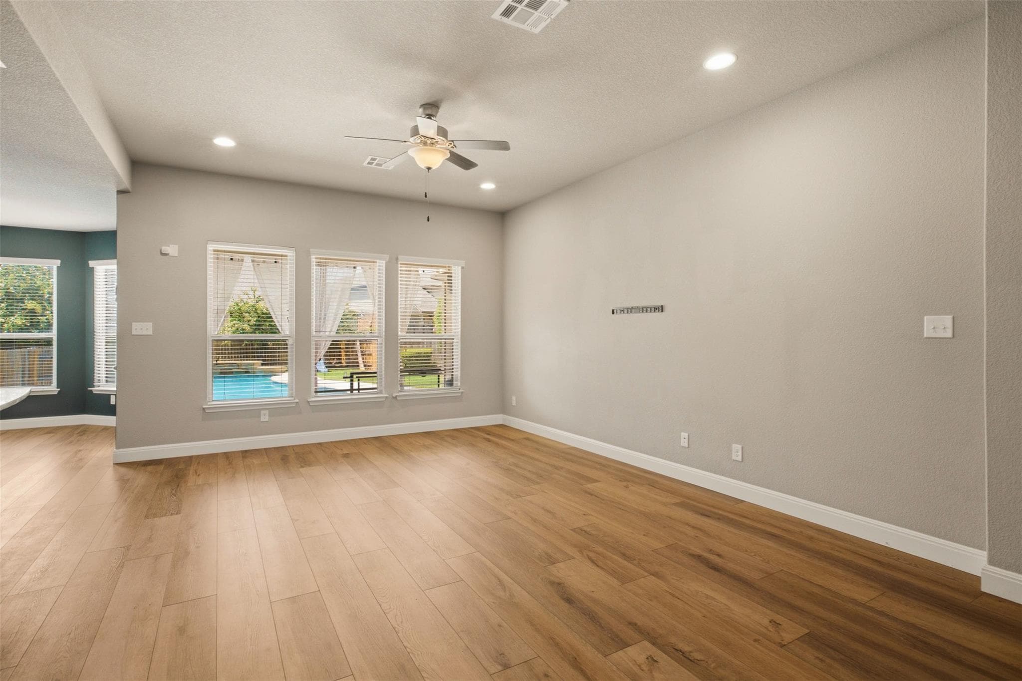 3343  Pablo Cir