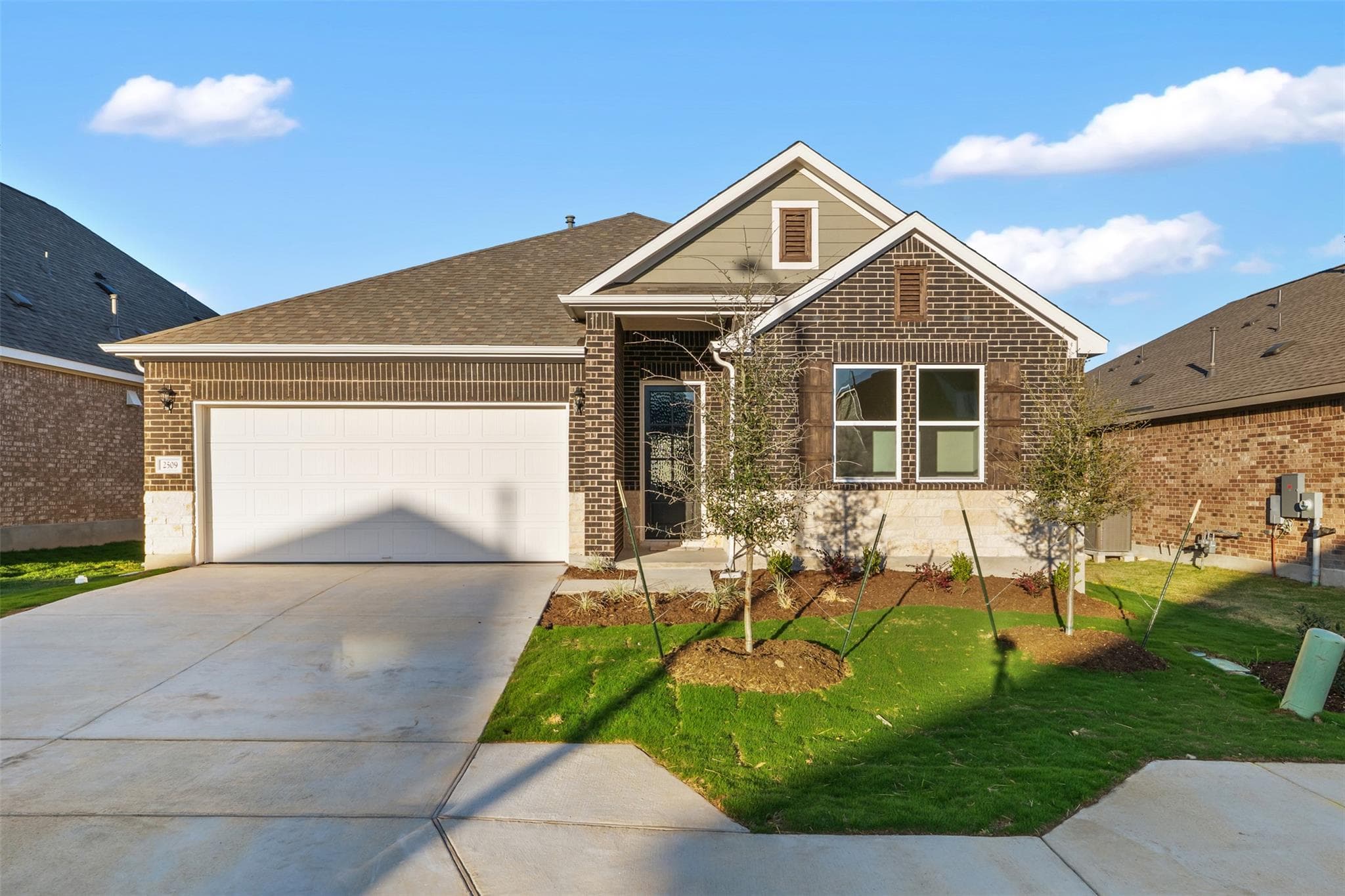 533  Redding Way