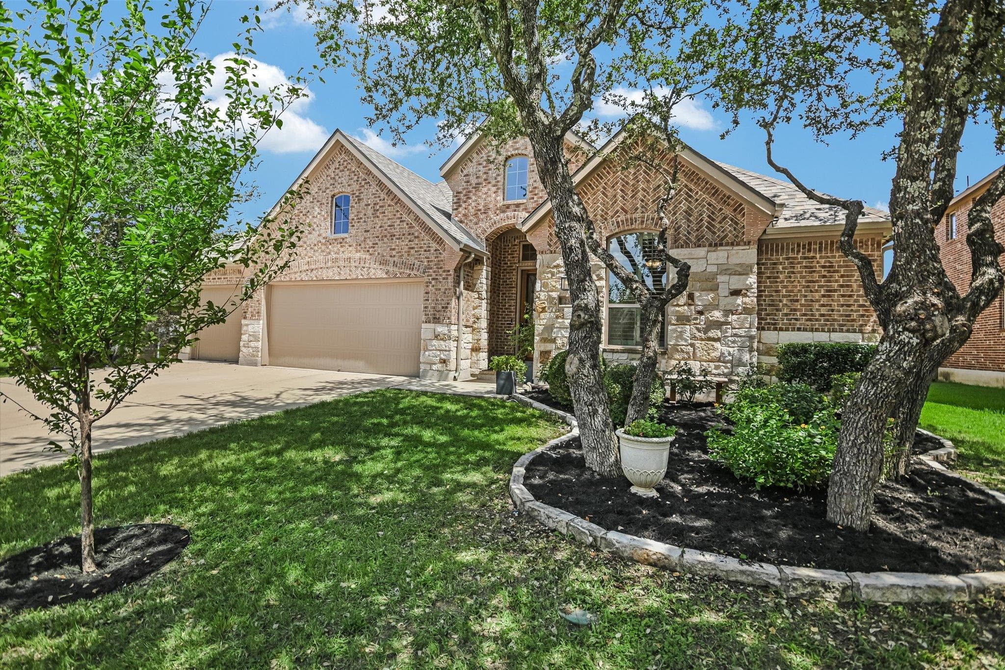2310  Mansfield Ln