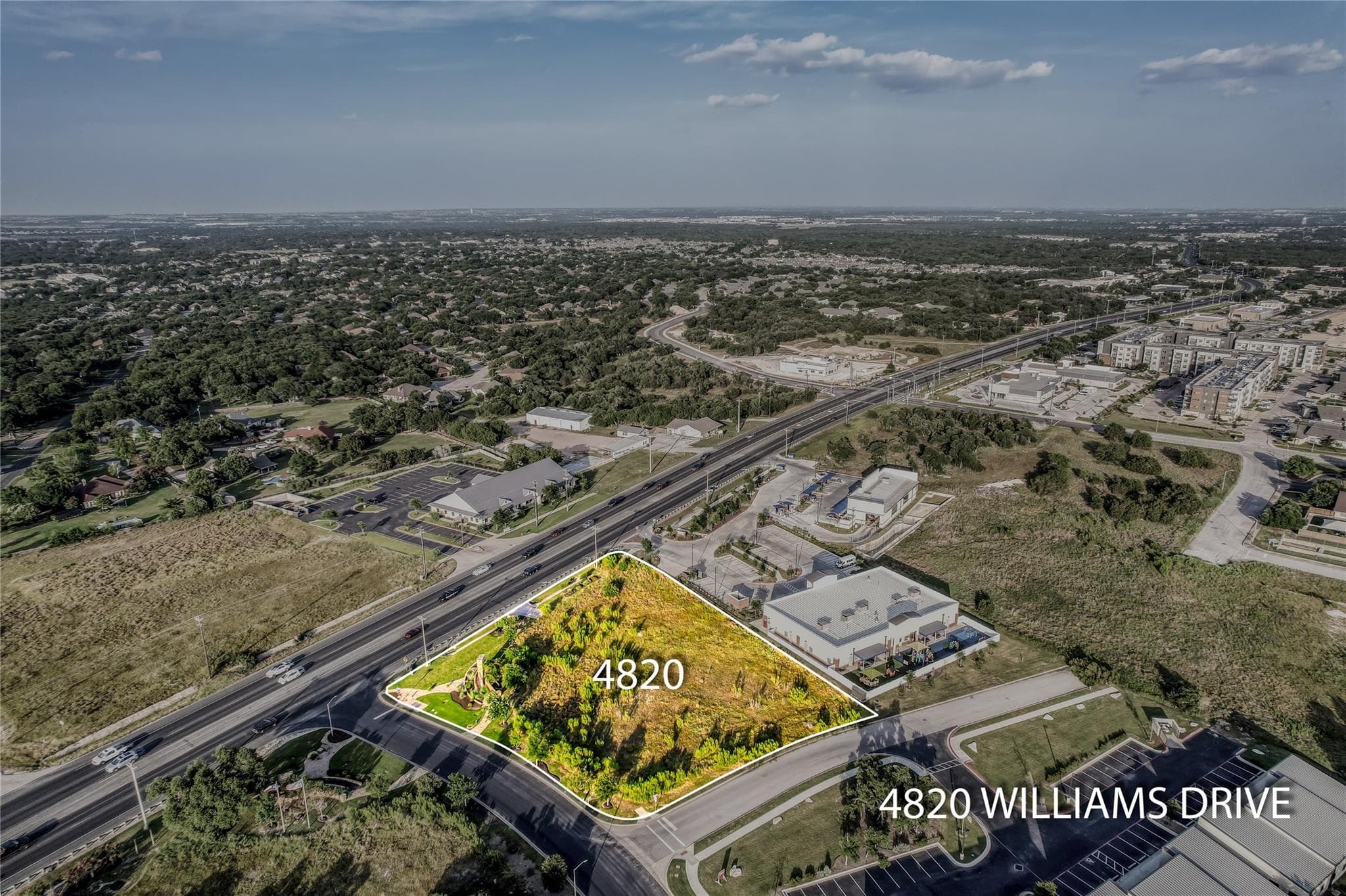 4820 Williams Dr