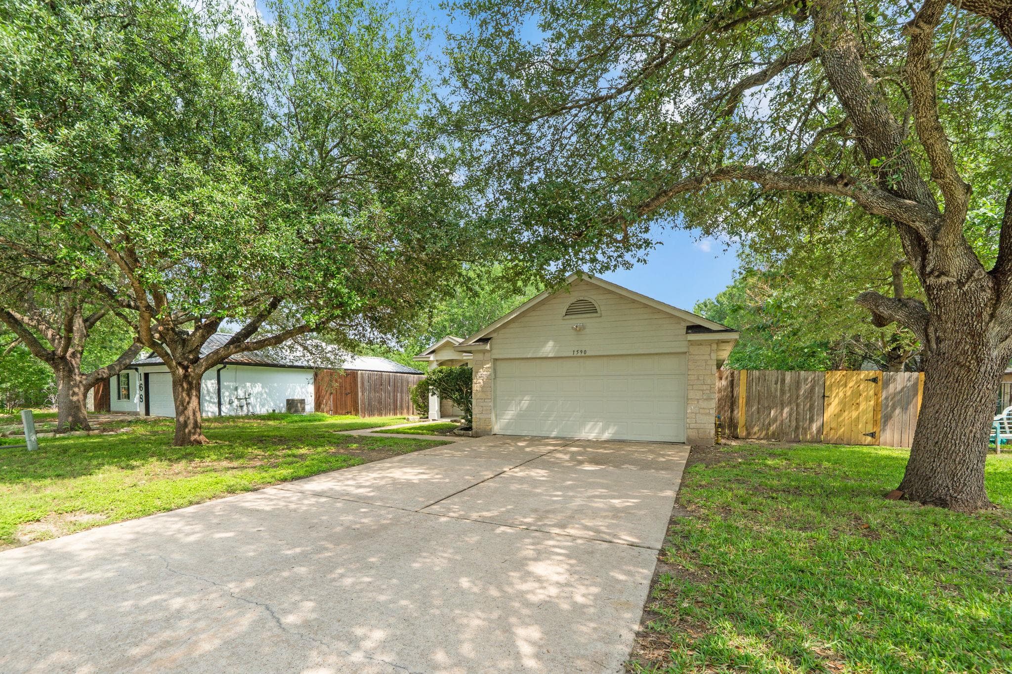 1590 Brandi Cir
