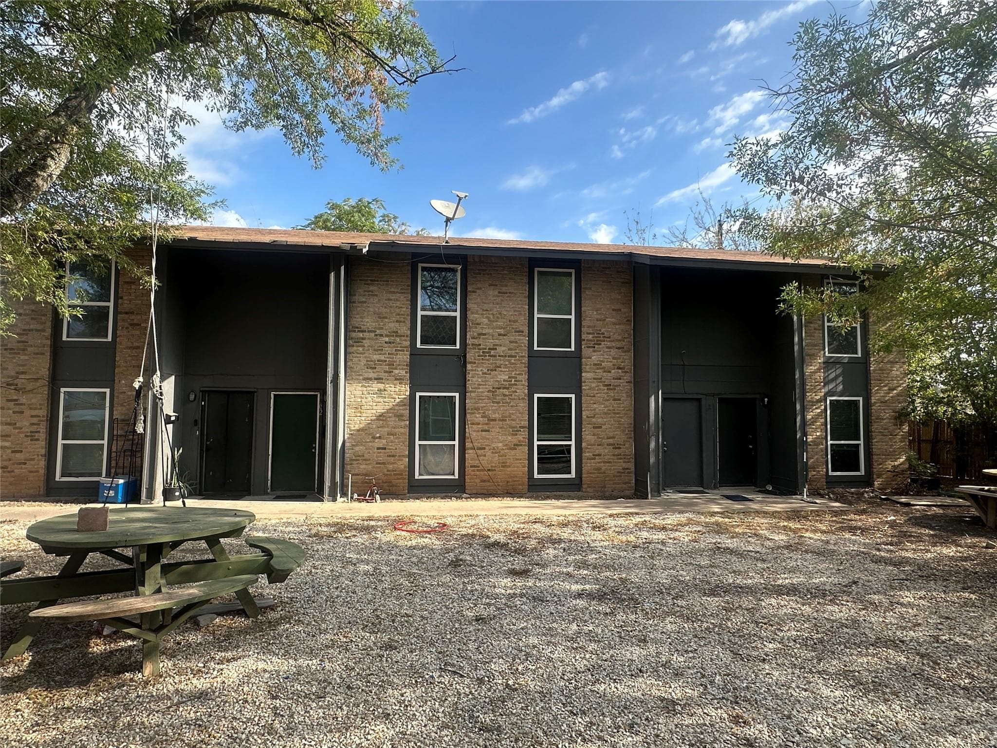 8613 Putnam Dr