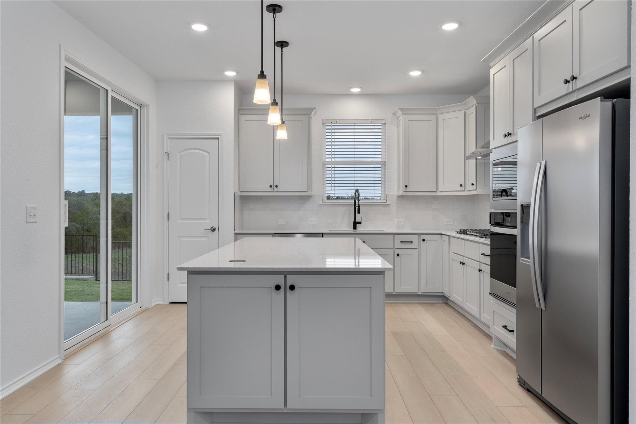 310 Livewater Ln