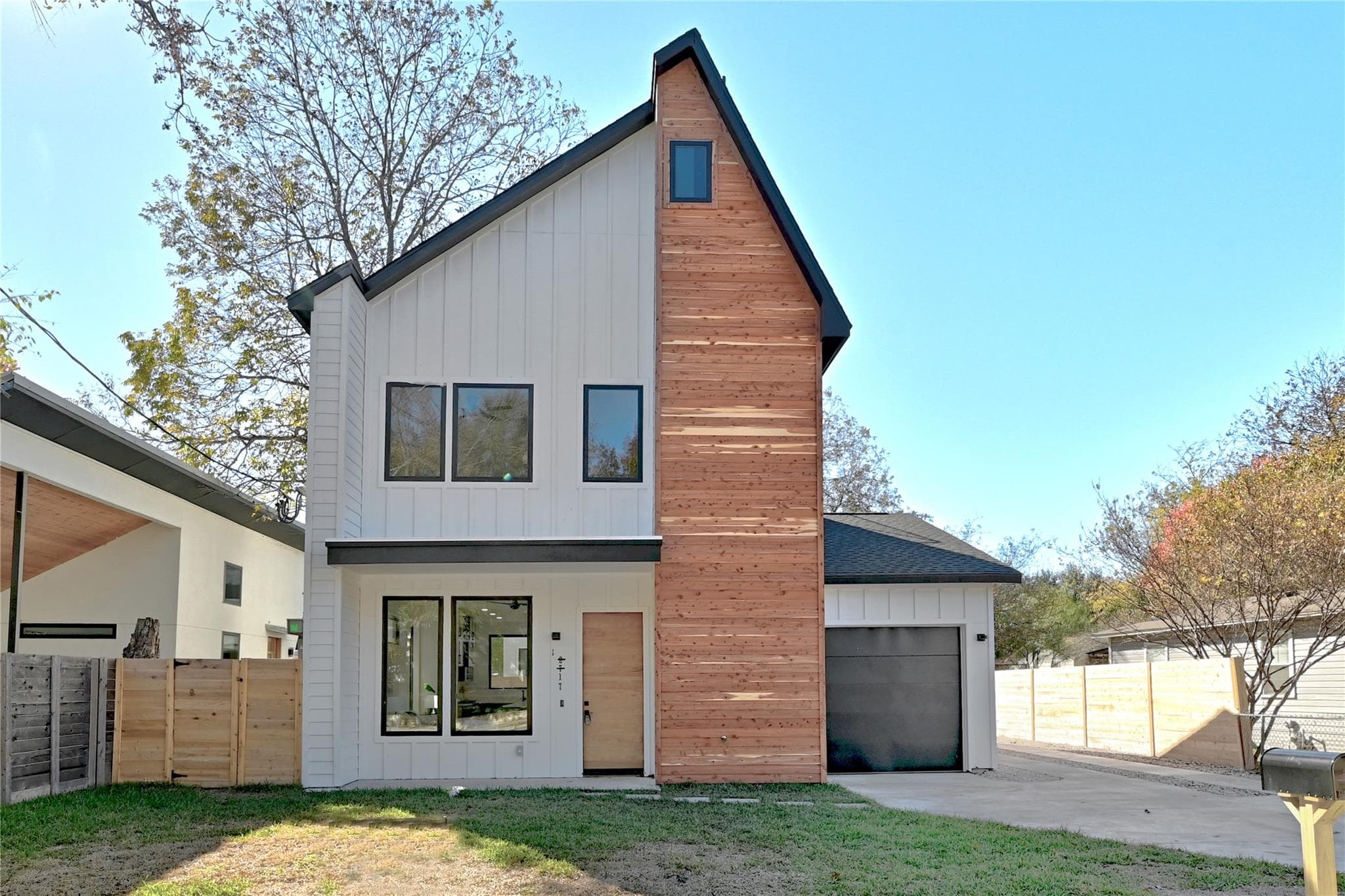 2717 Lyons Rd #1