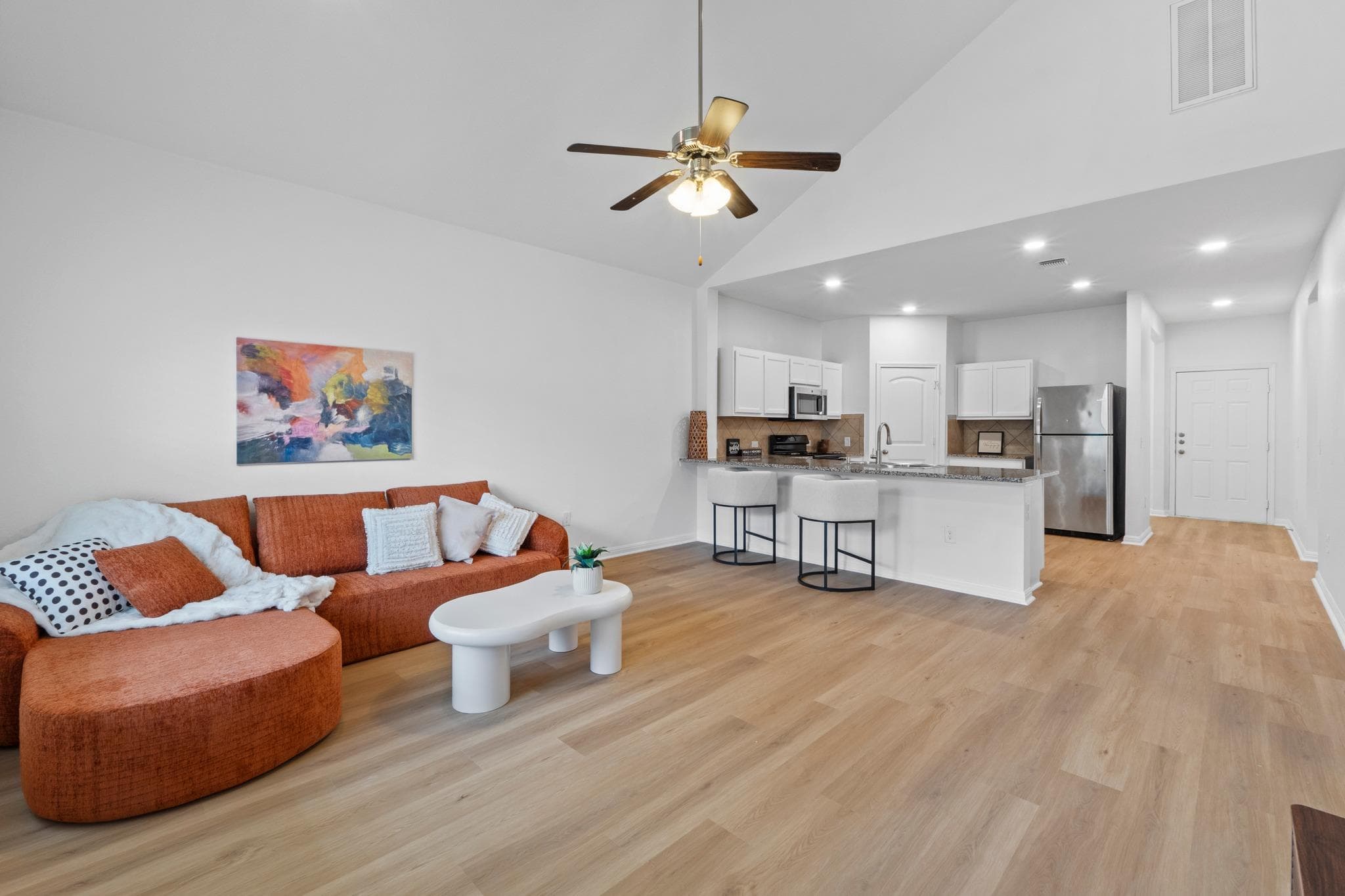 2529 Chetco Dr