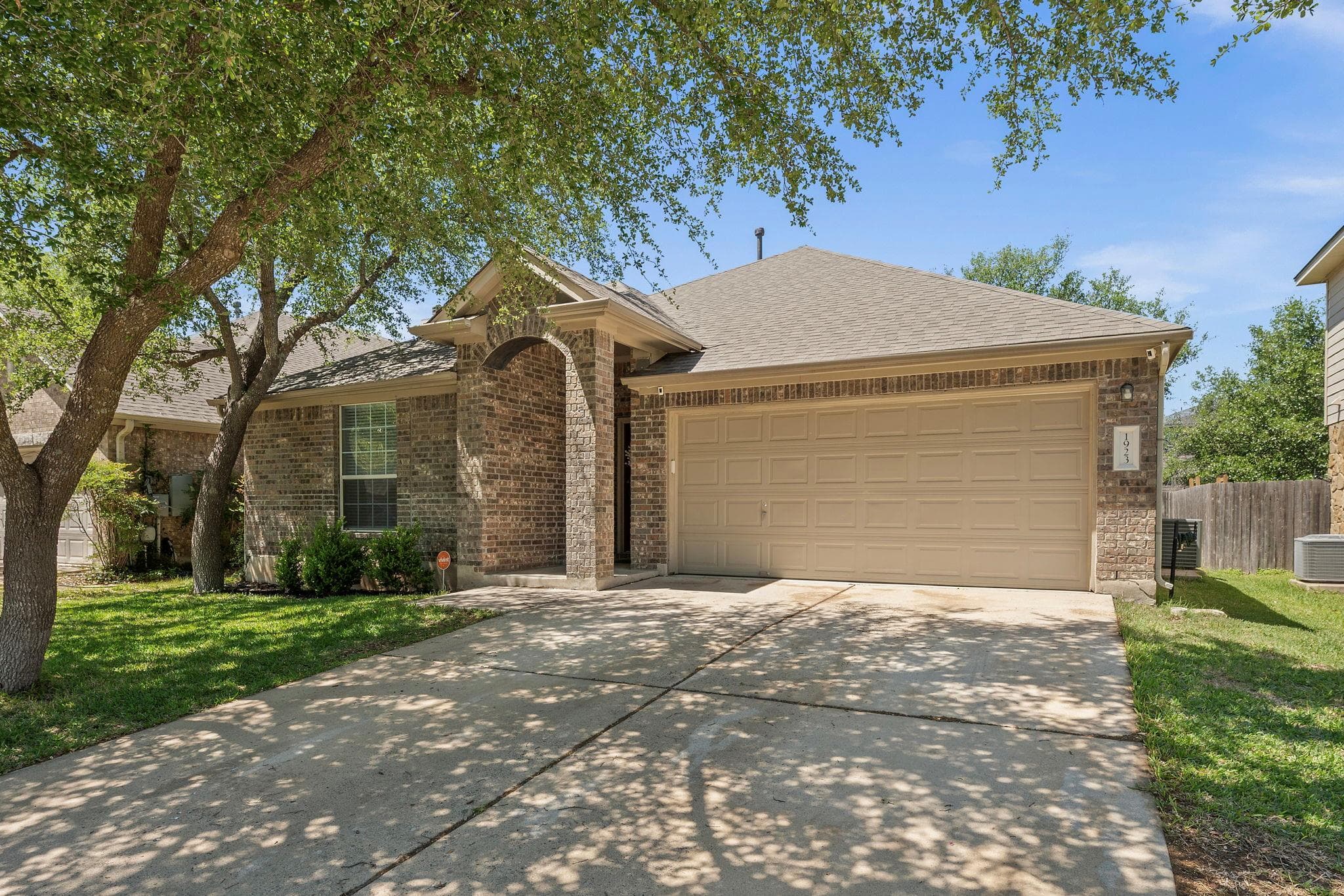 1923 Barnett Dr