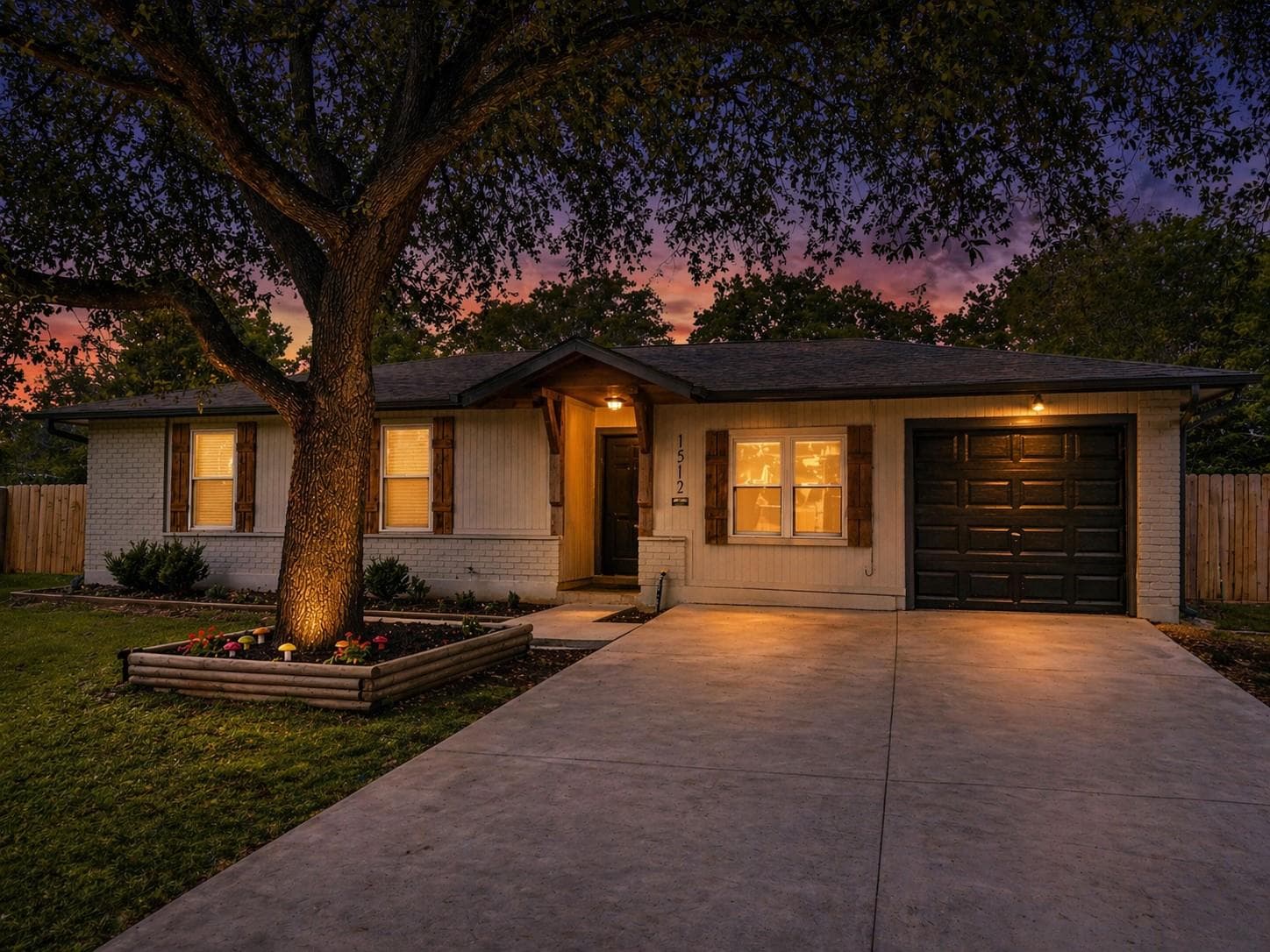 1512 W Mesa Park Dr