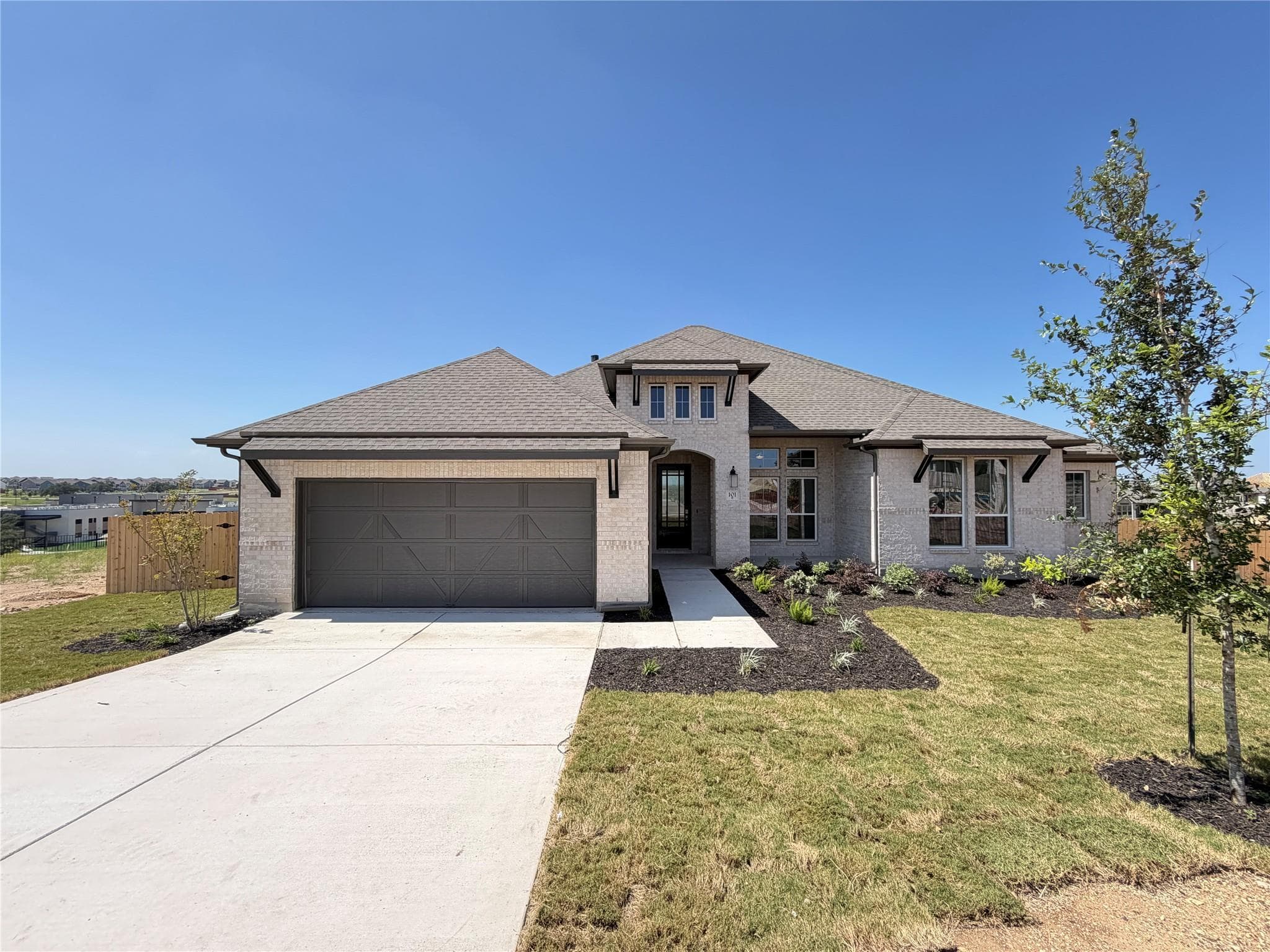 101 Uphill Dr