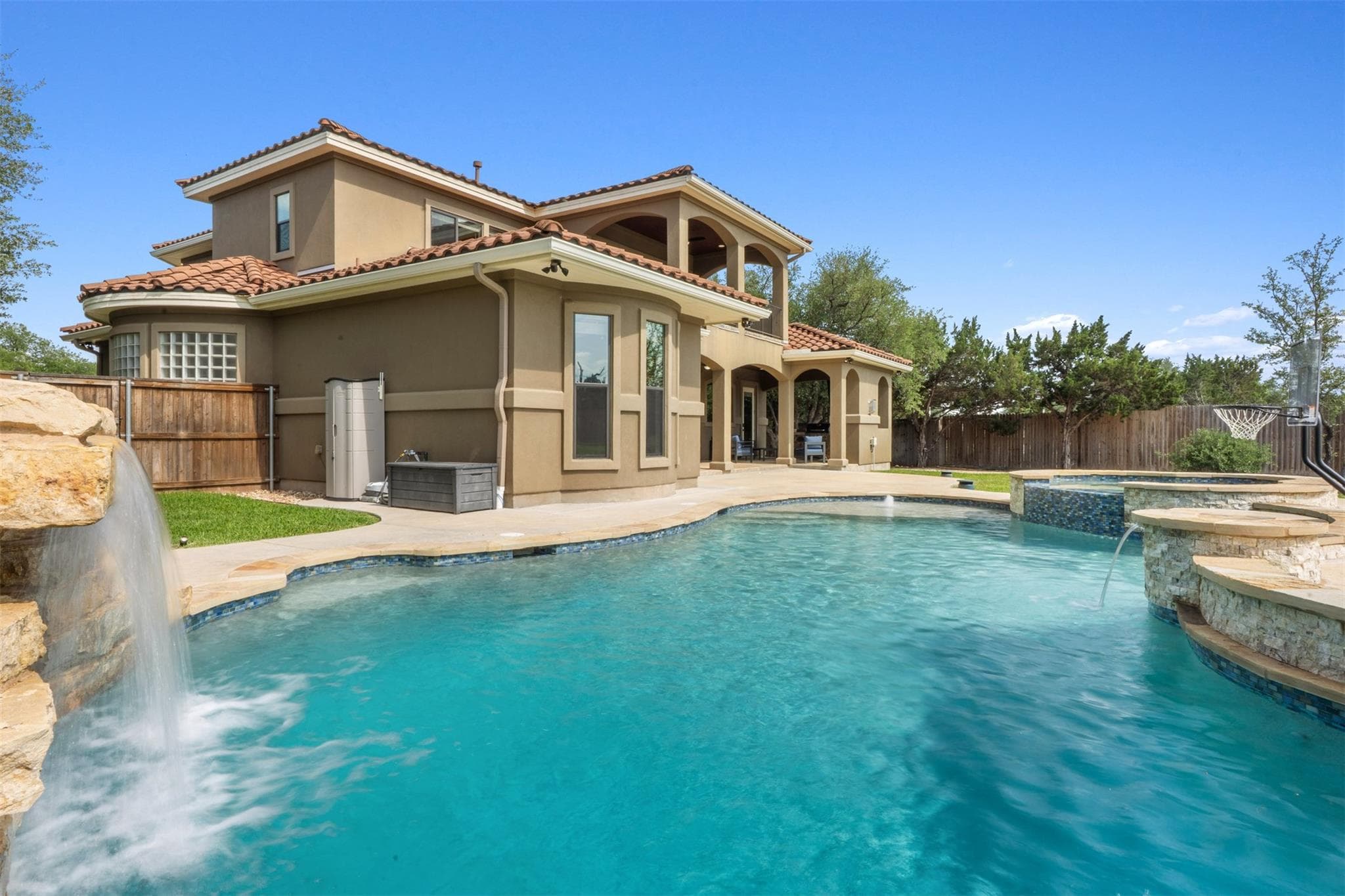 1001 Villa Hill Dr