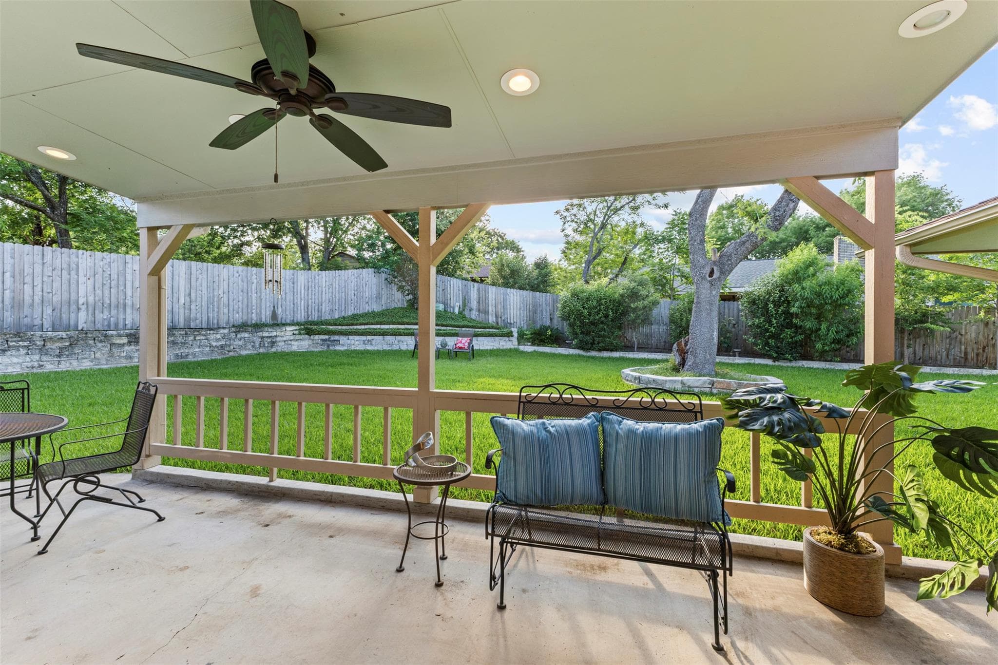10102 Pond View Cir