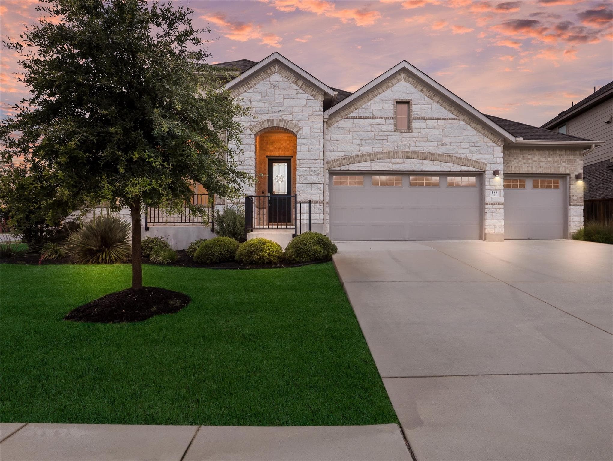 626 Painted Creek Way