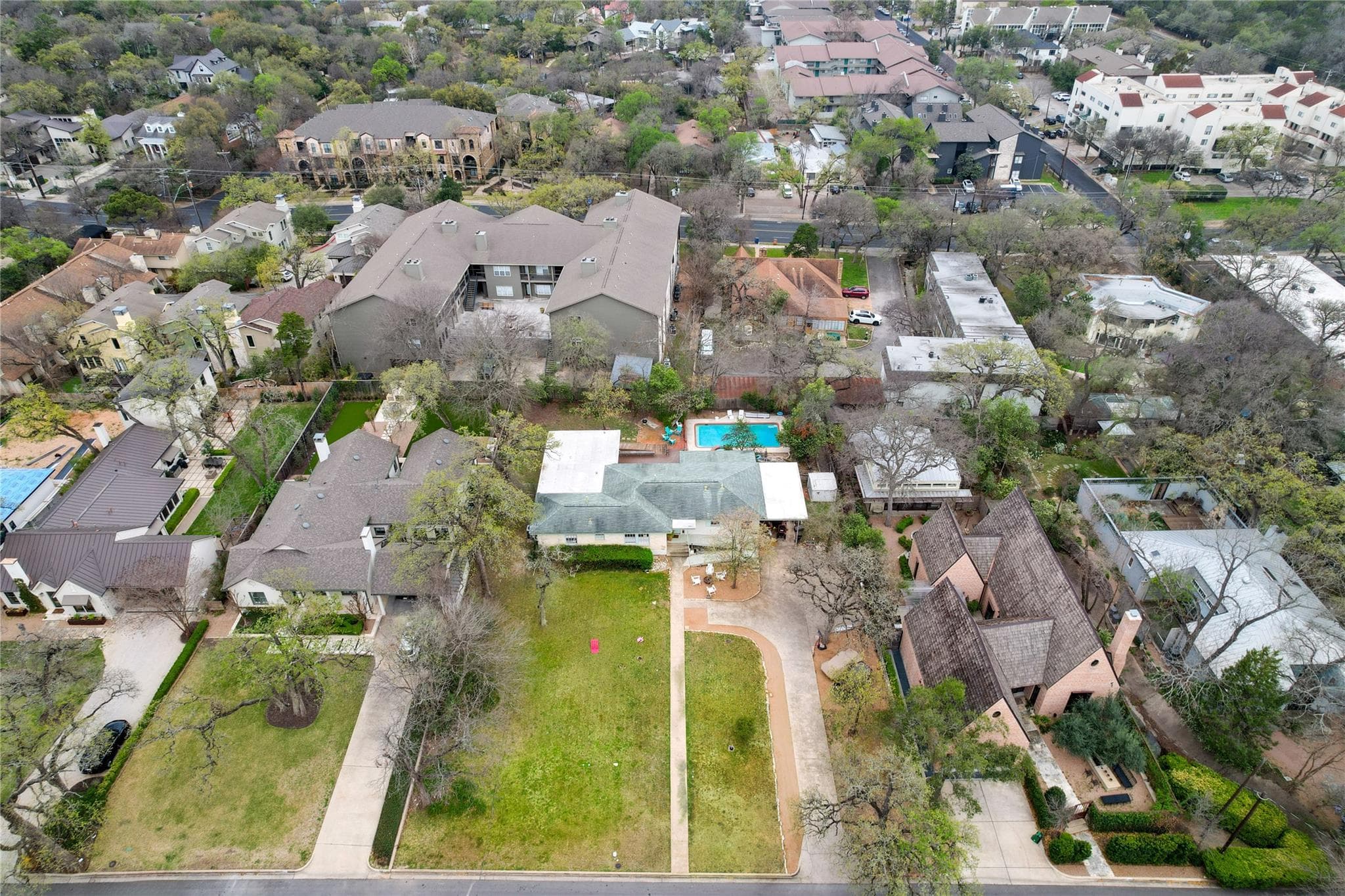 2511 Bridle Path