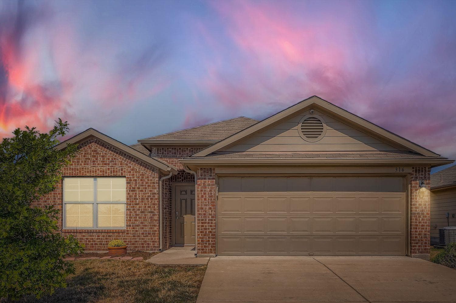 316 Unity Dr