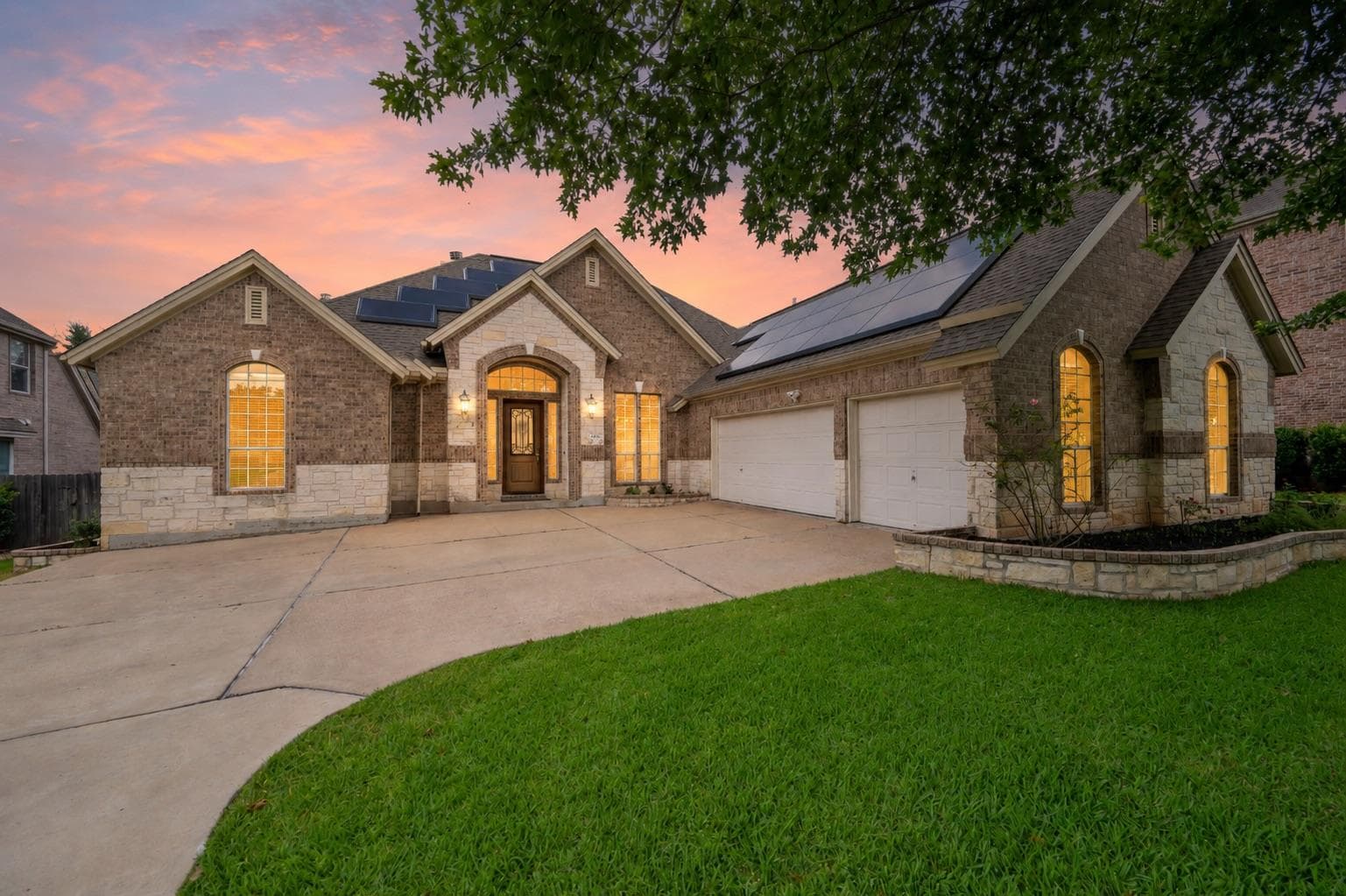 2821 Cool River Loop