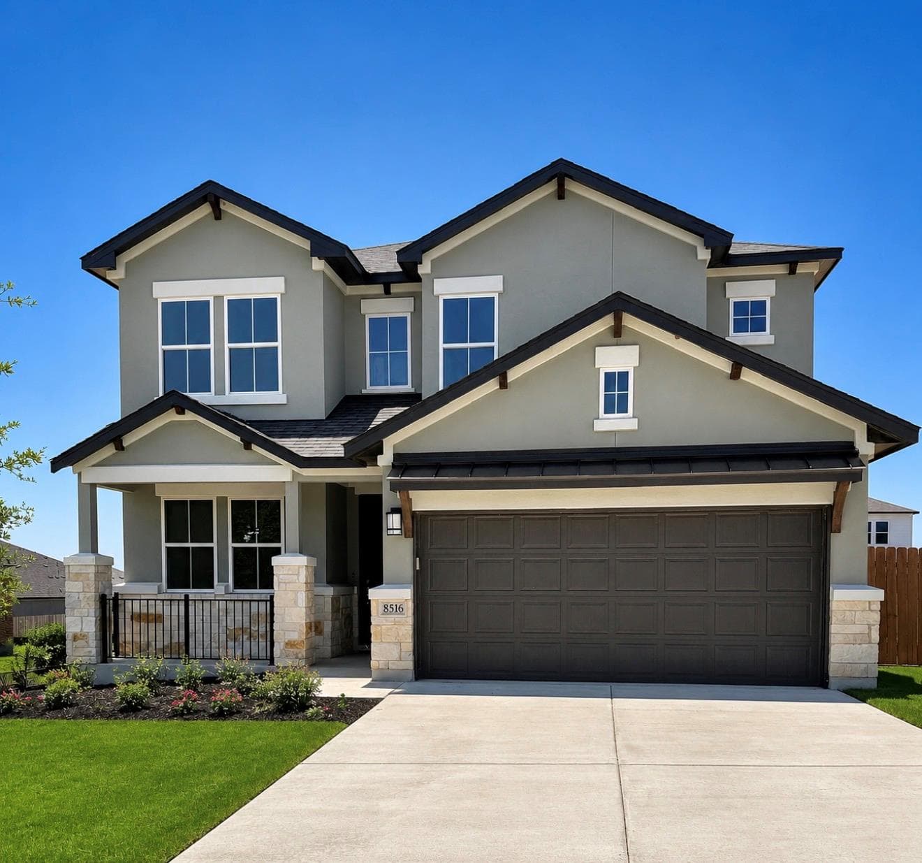 8516 Red Bottle Brush Rd