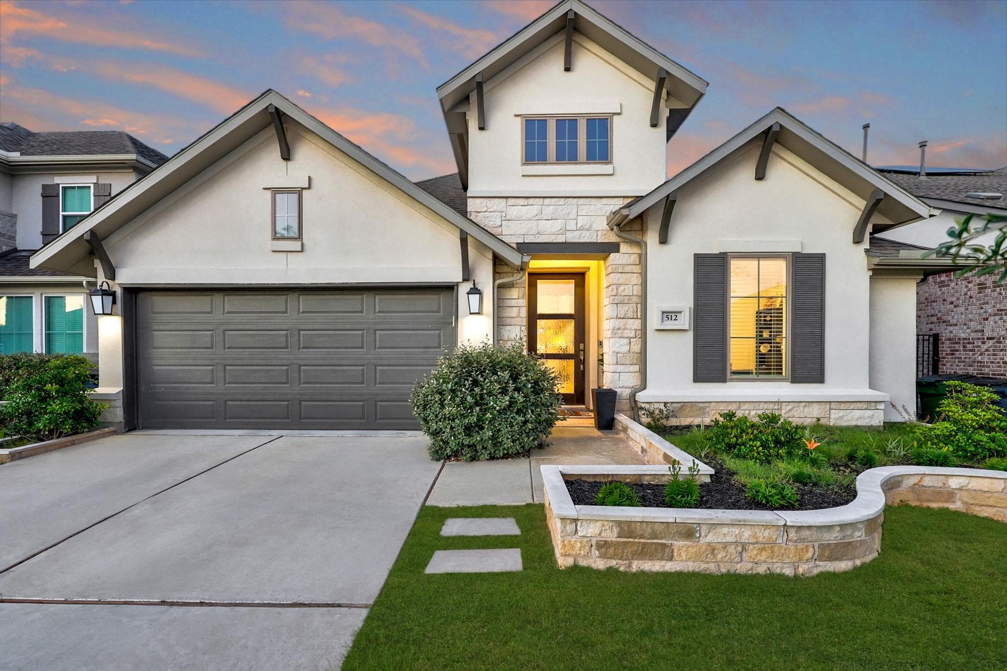 512 Monrovia Ct