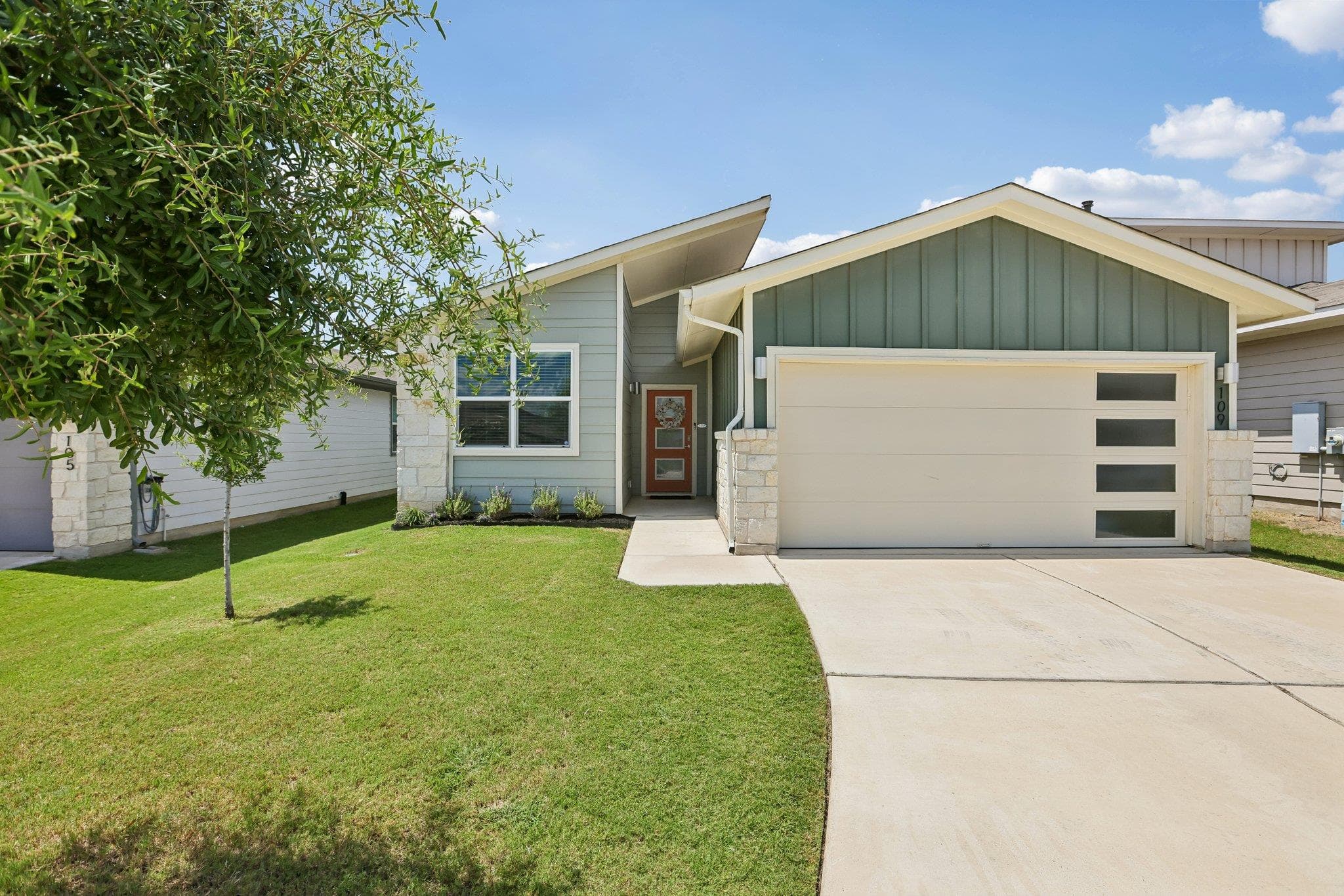 109 Filifera Ct