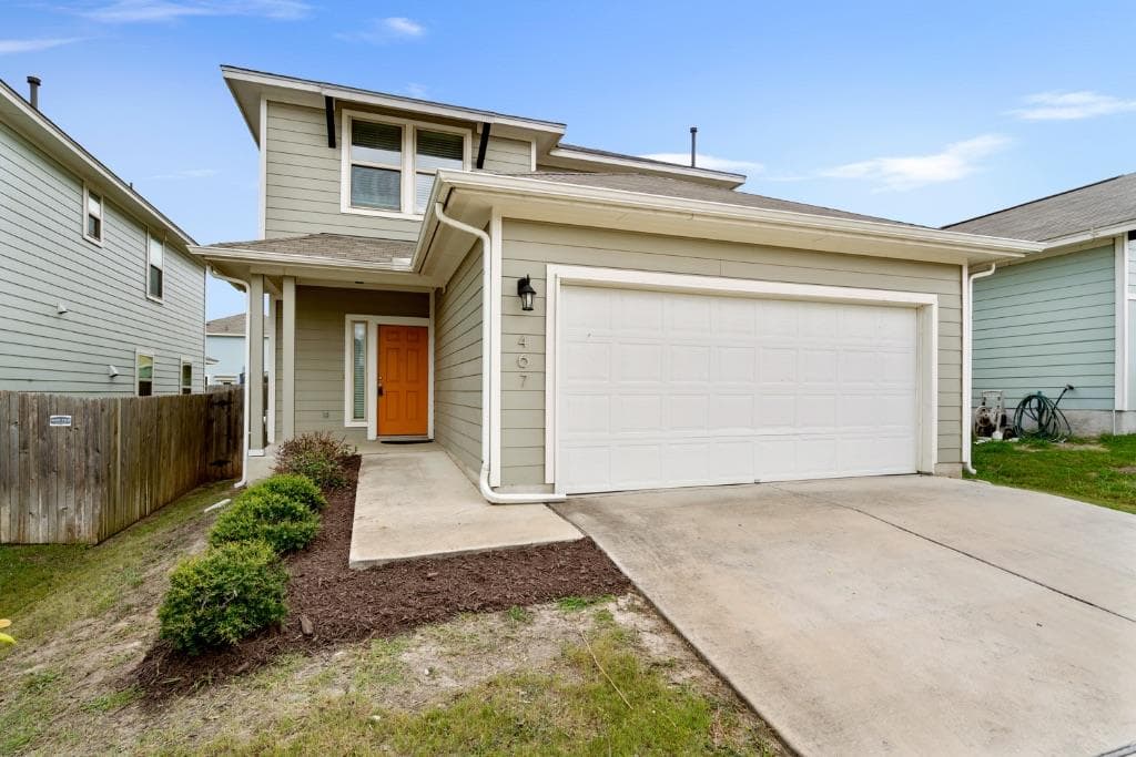467 Twisted Oaks Ln