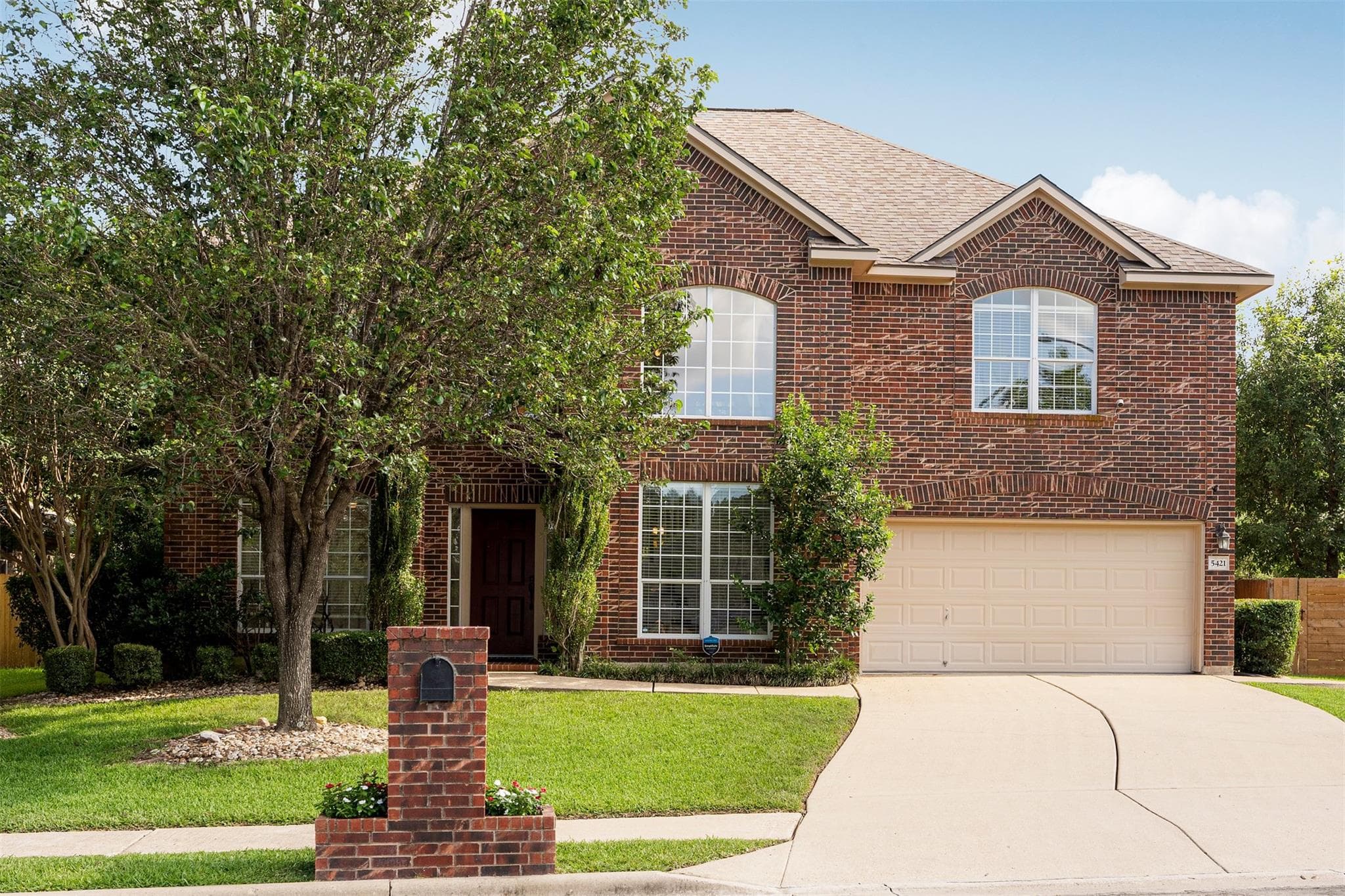 5421 Korth Dr