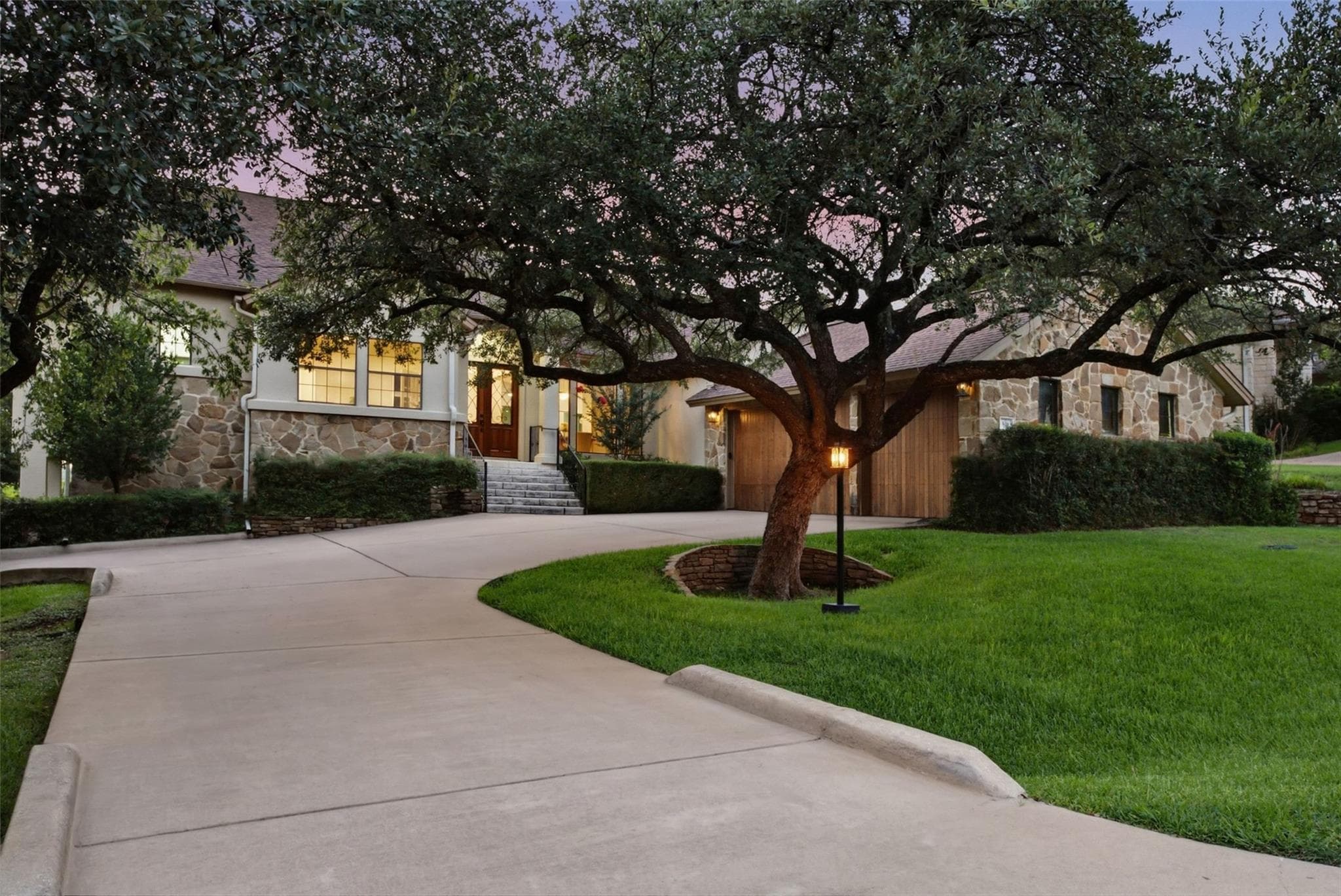 108 Crest View Dr