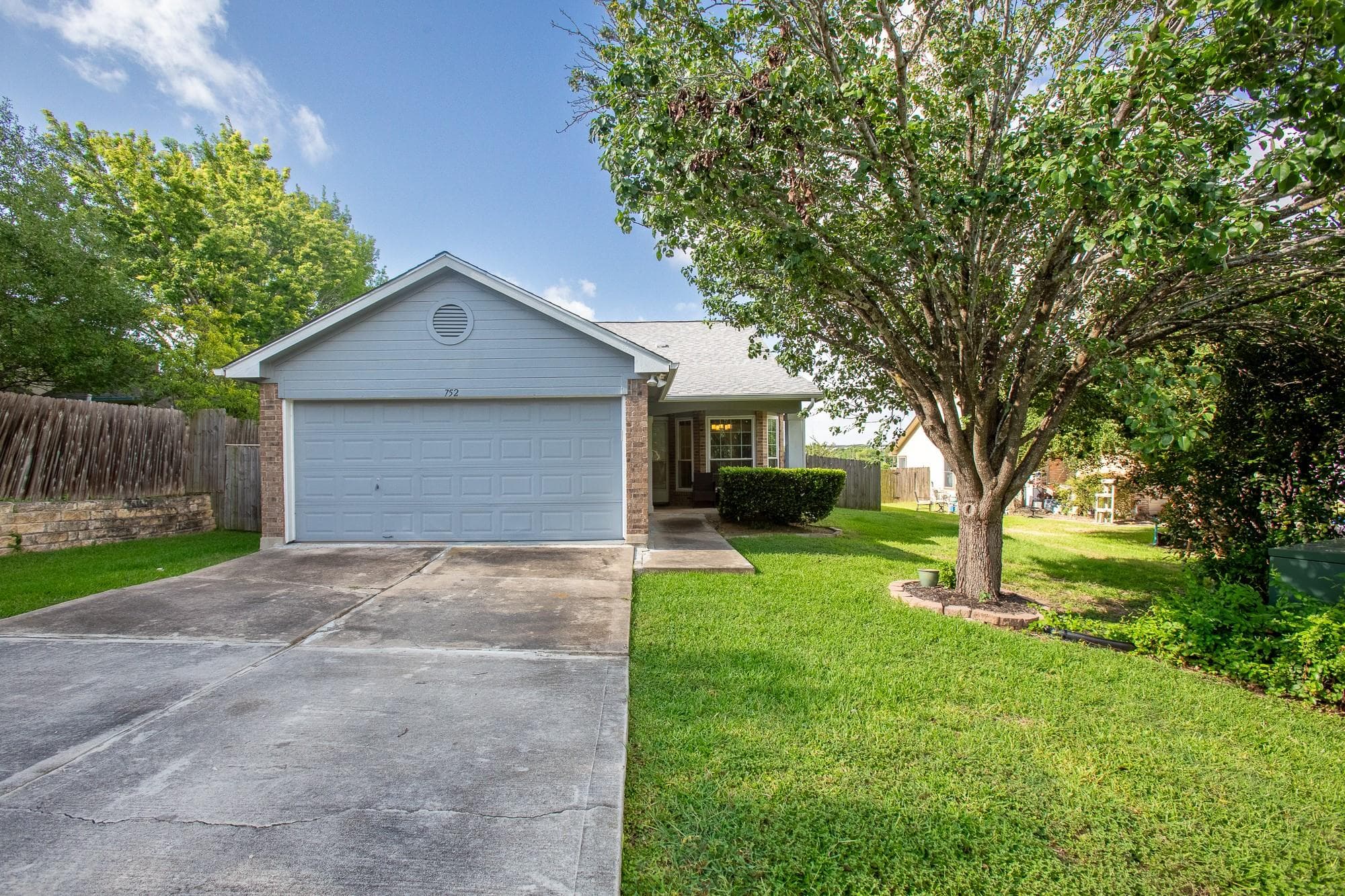752 Faircrest Dr