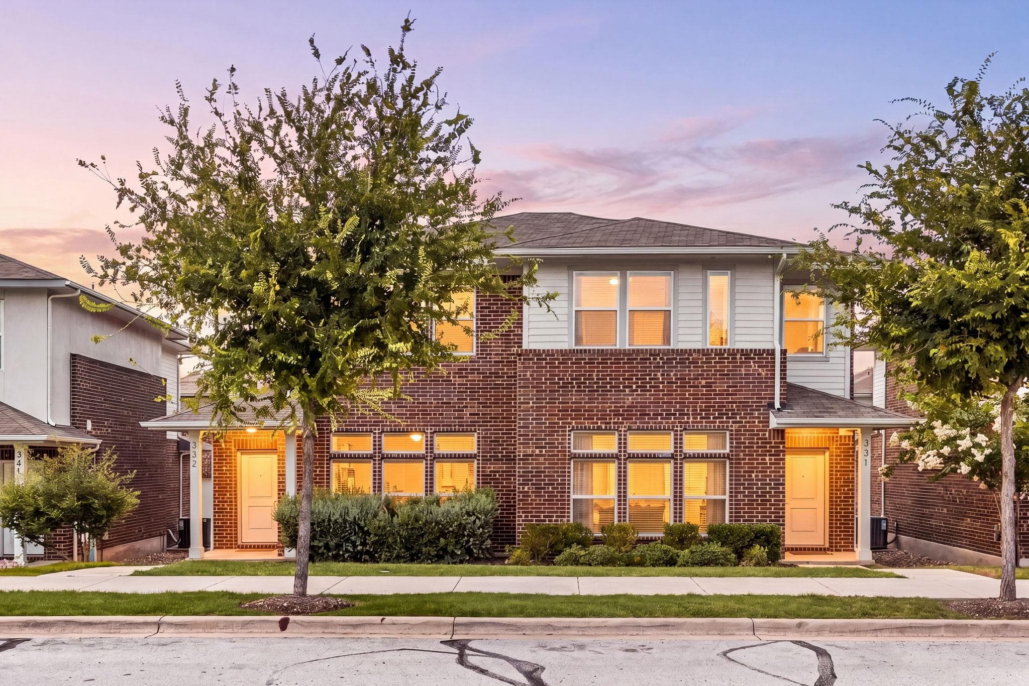 605 W South St #33