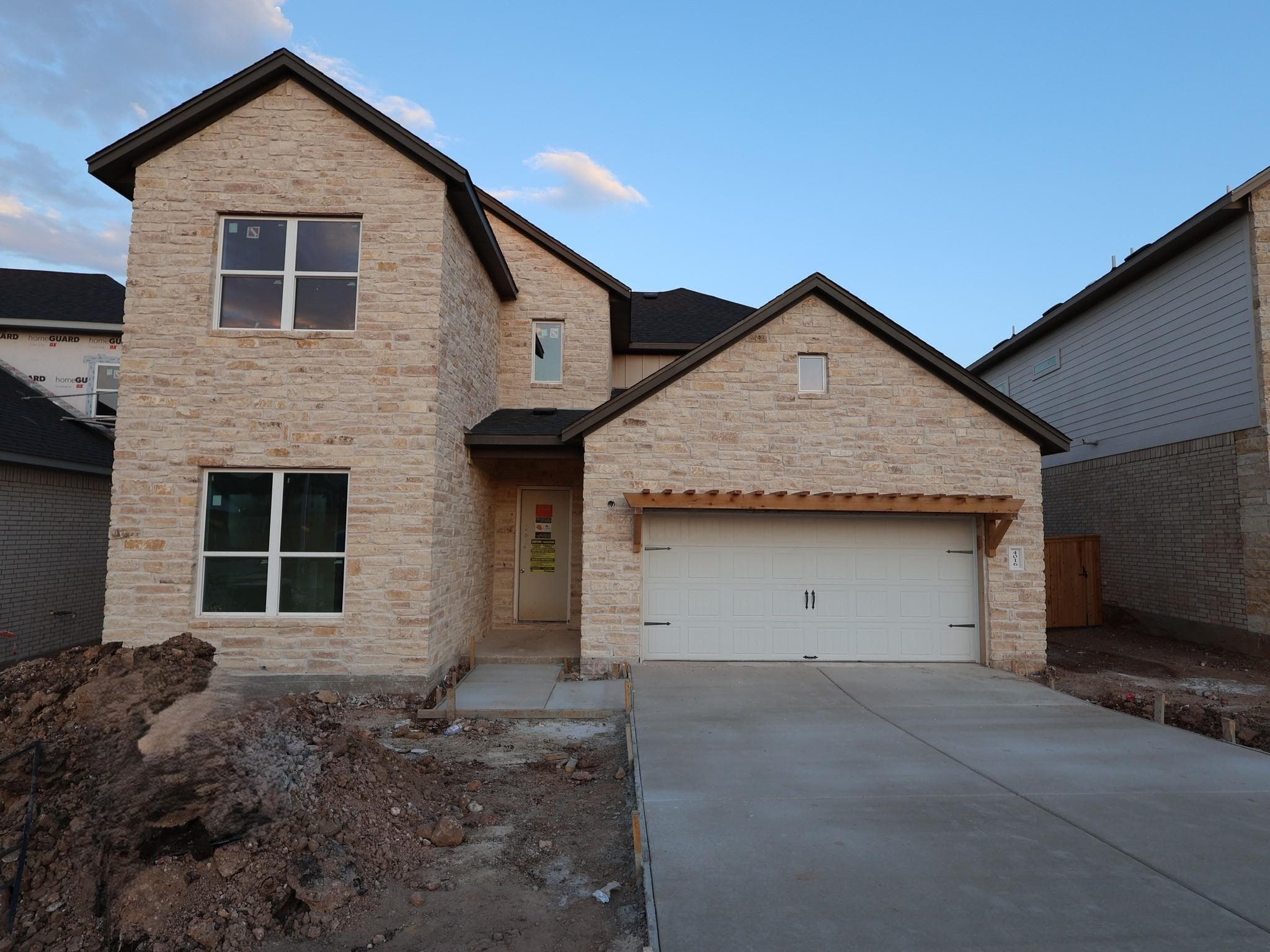 4016 Fulton Dr