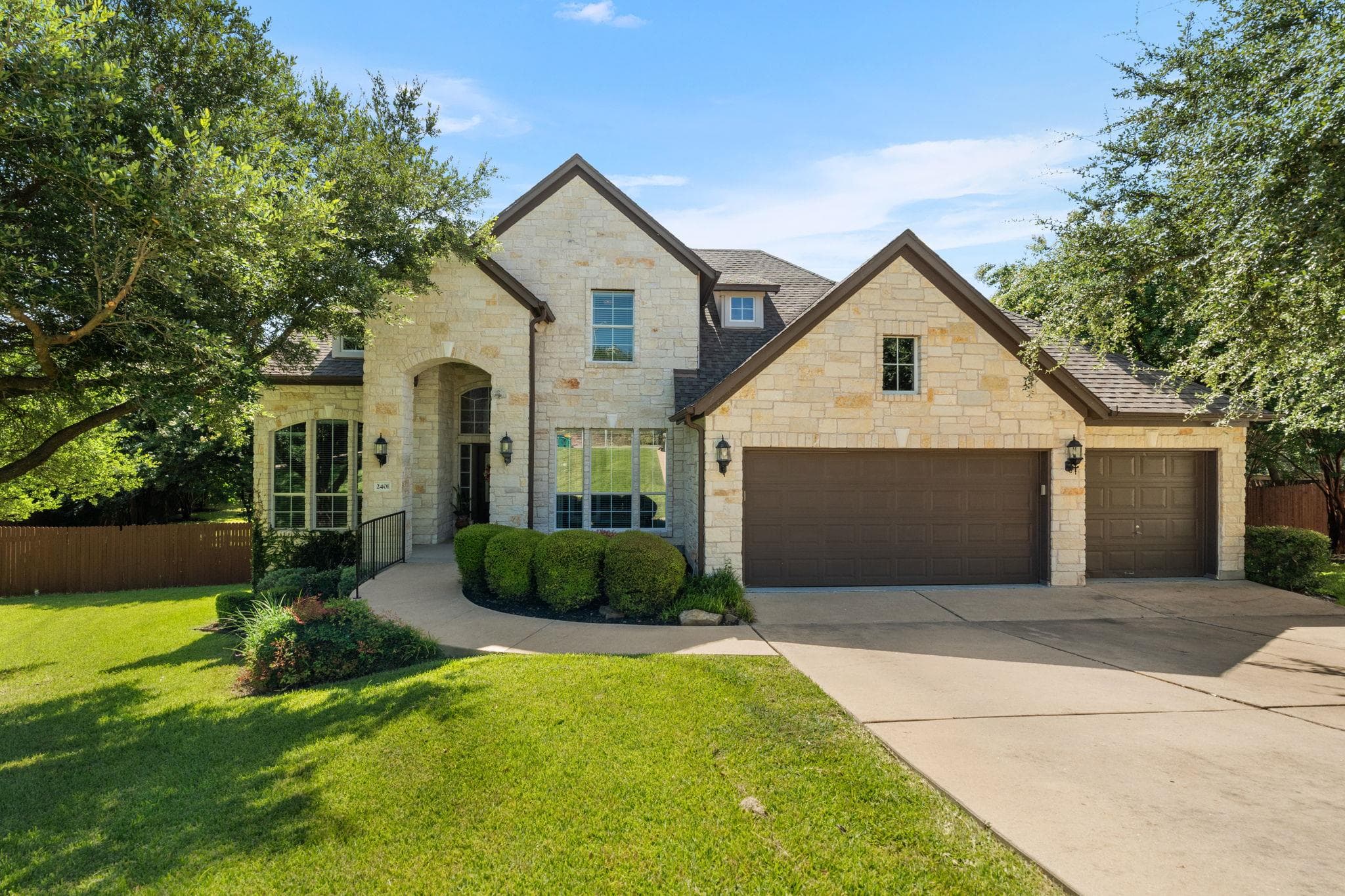 2401 Vestavia Ridge Ln