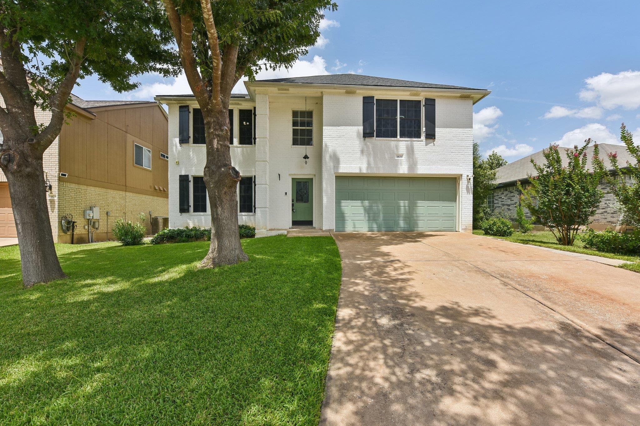 3821 Tailfeather Dr