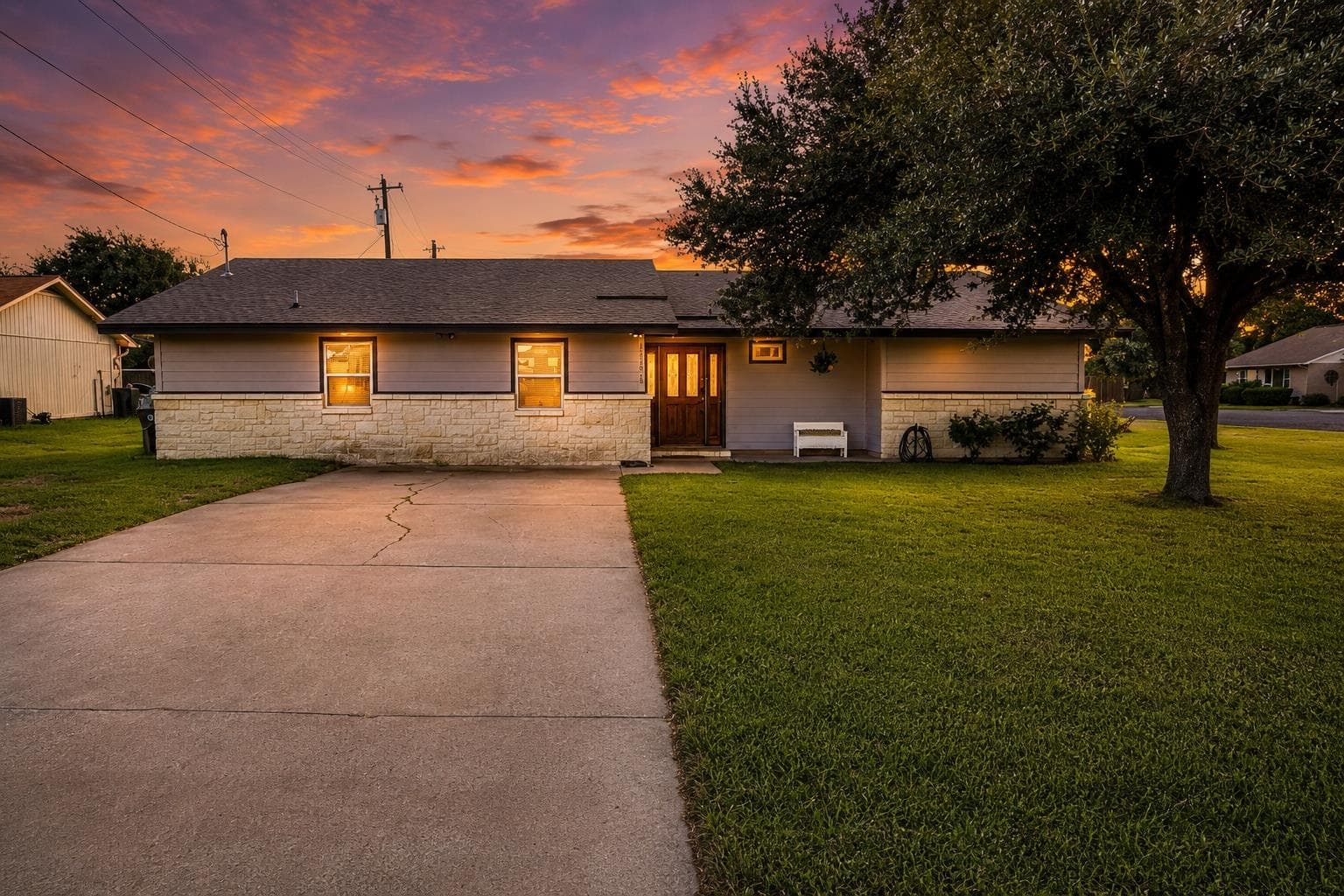 13311 Briar Hollow Dr
